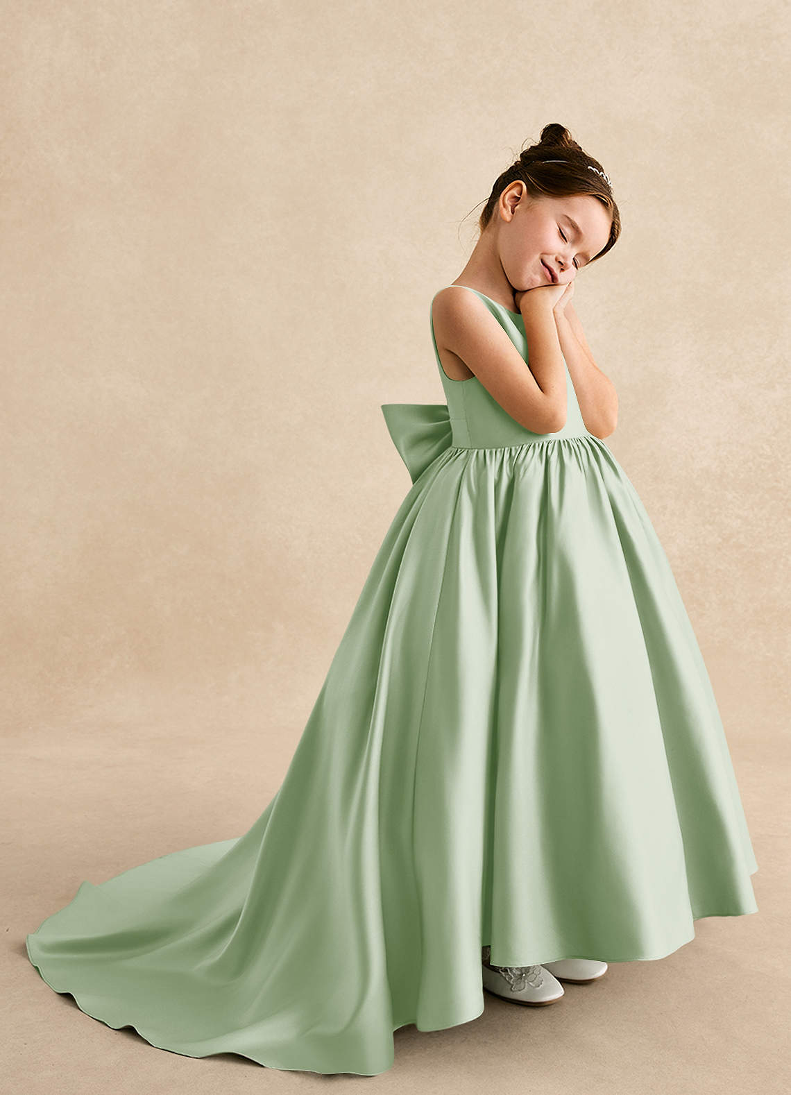 Azazie Mimia Robe Demoiselle D'honneur Fillette Robe Trapèze en Mat Satiné Arc Vert Sauge image3