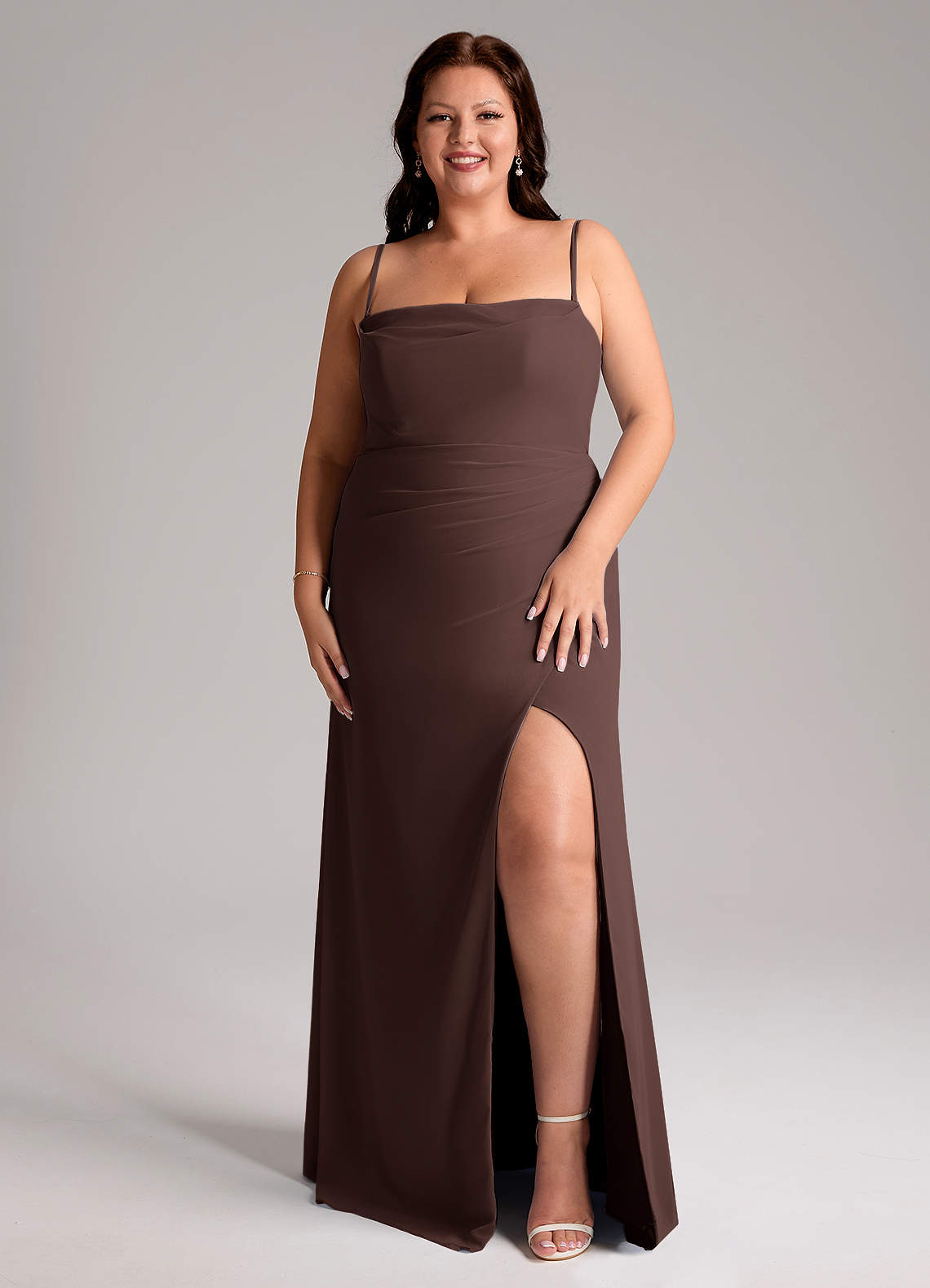 Azazie Leonis Brautjungfernkleider Wandelbar Etui Schulterfrei Chiffon Kleid Ganache image1