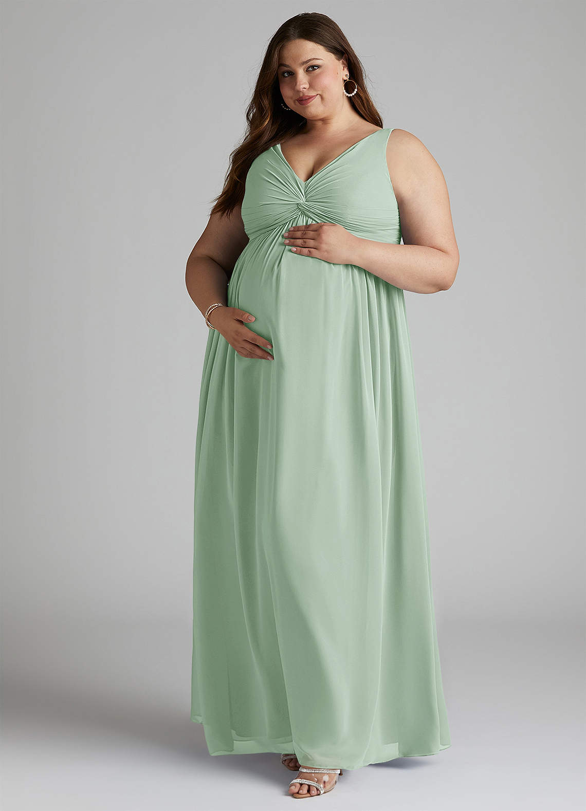 Azazie Yetta Brautjungfernkleider für Schwangere A-Linie V-Hals Versammelt Chiffon Bodenlänge Kleid image8