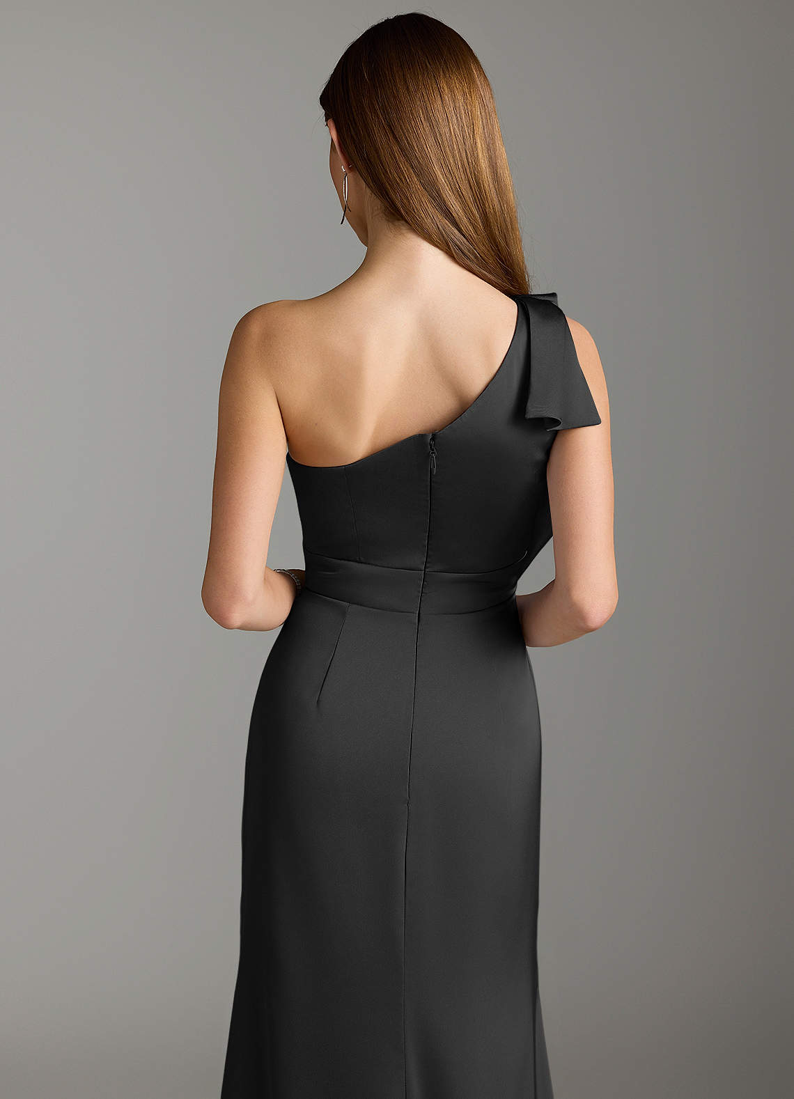 Azazie Rinna Vestidos de damas de honor Vestido de Negro de Satén Elástico de Corte Sirena con Volante image6