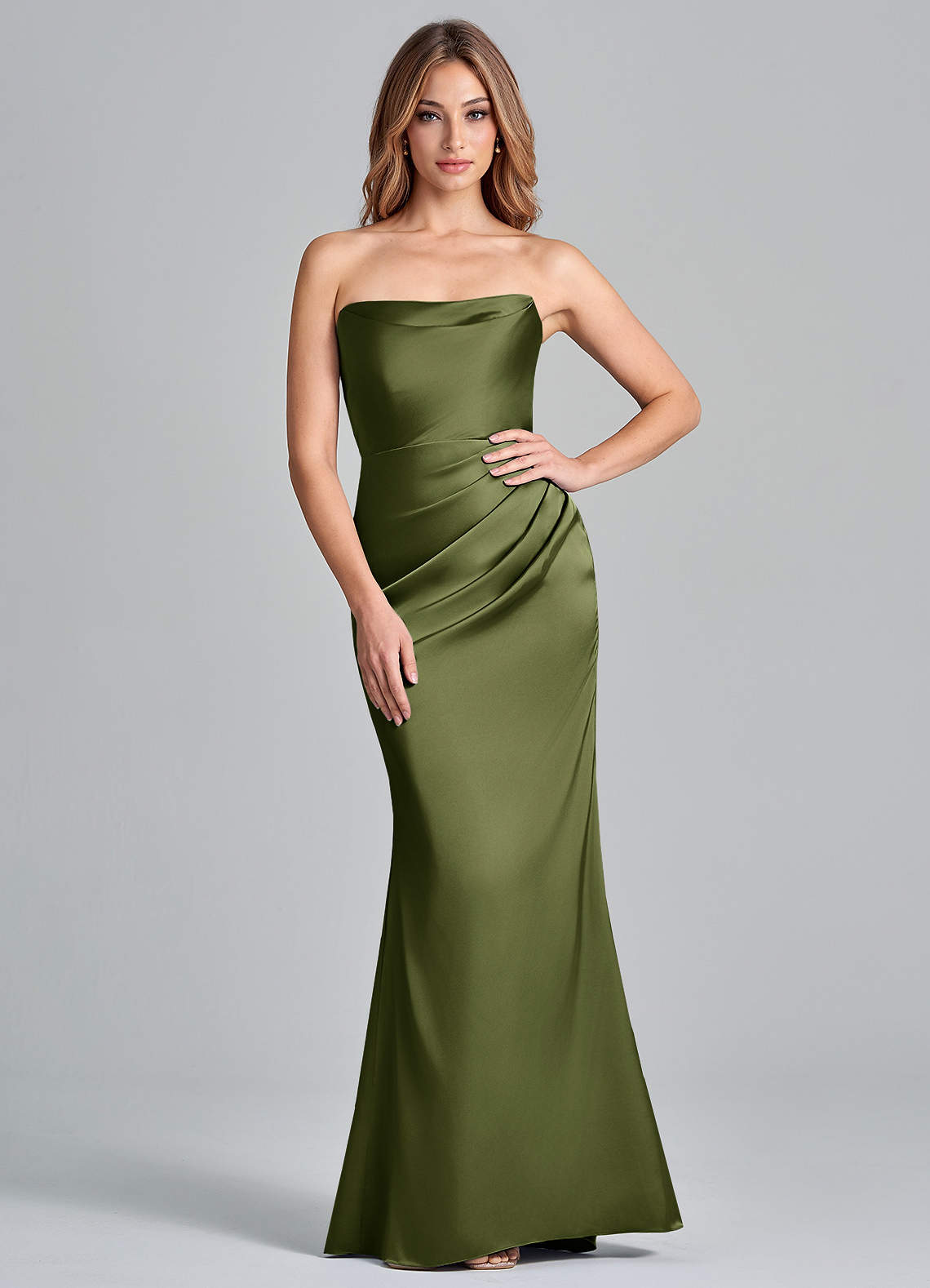 Azazie Olea 신부 들러리 드레스 인어 스트랩리스 스트레치 새틴 바닥 길이 드레스 image1