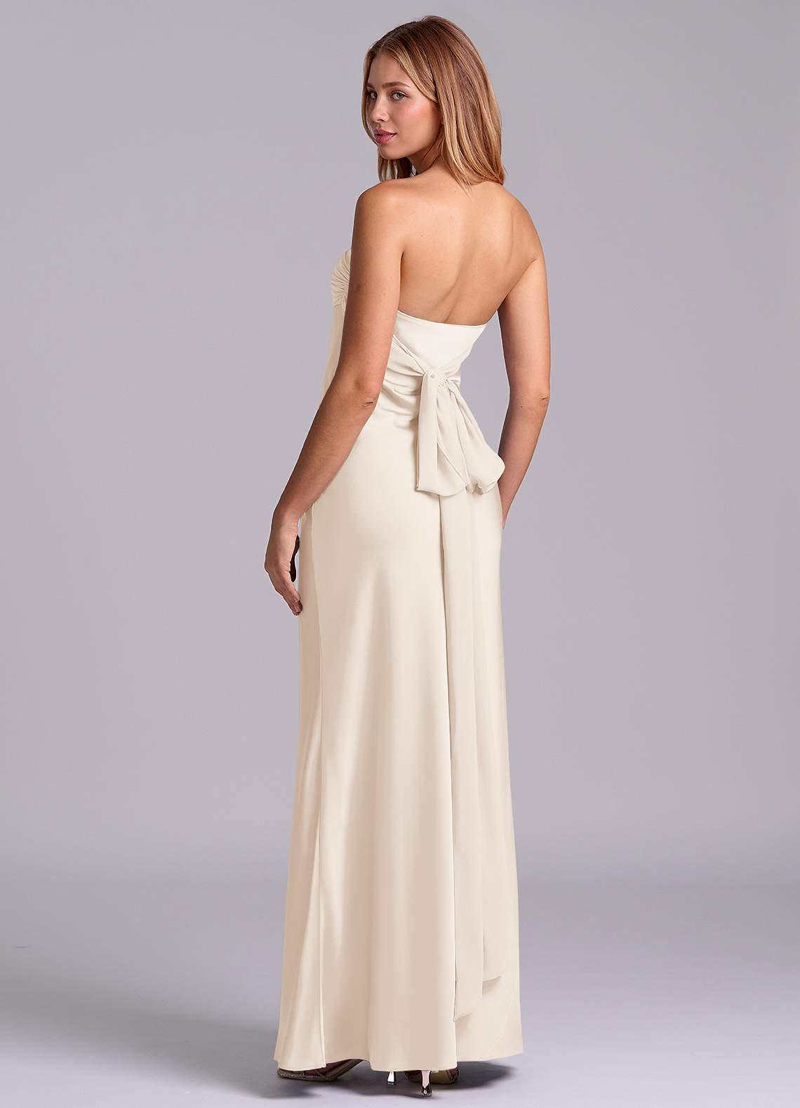 Azazie Ailanie Brudtärnklänningar Klä av Tubklänning i Stretch Satin Axelbandslös Vit Alabaster image1