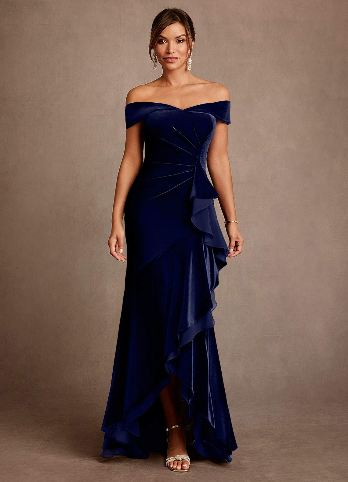 Azazie Billings vestidos de madre de la novia Vestido de Azul Marino Oscuro de terciopelo de Corte Sirena con Vestidos sin tirantes image1