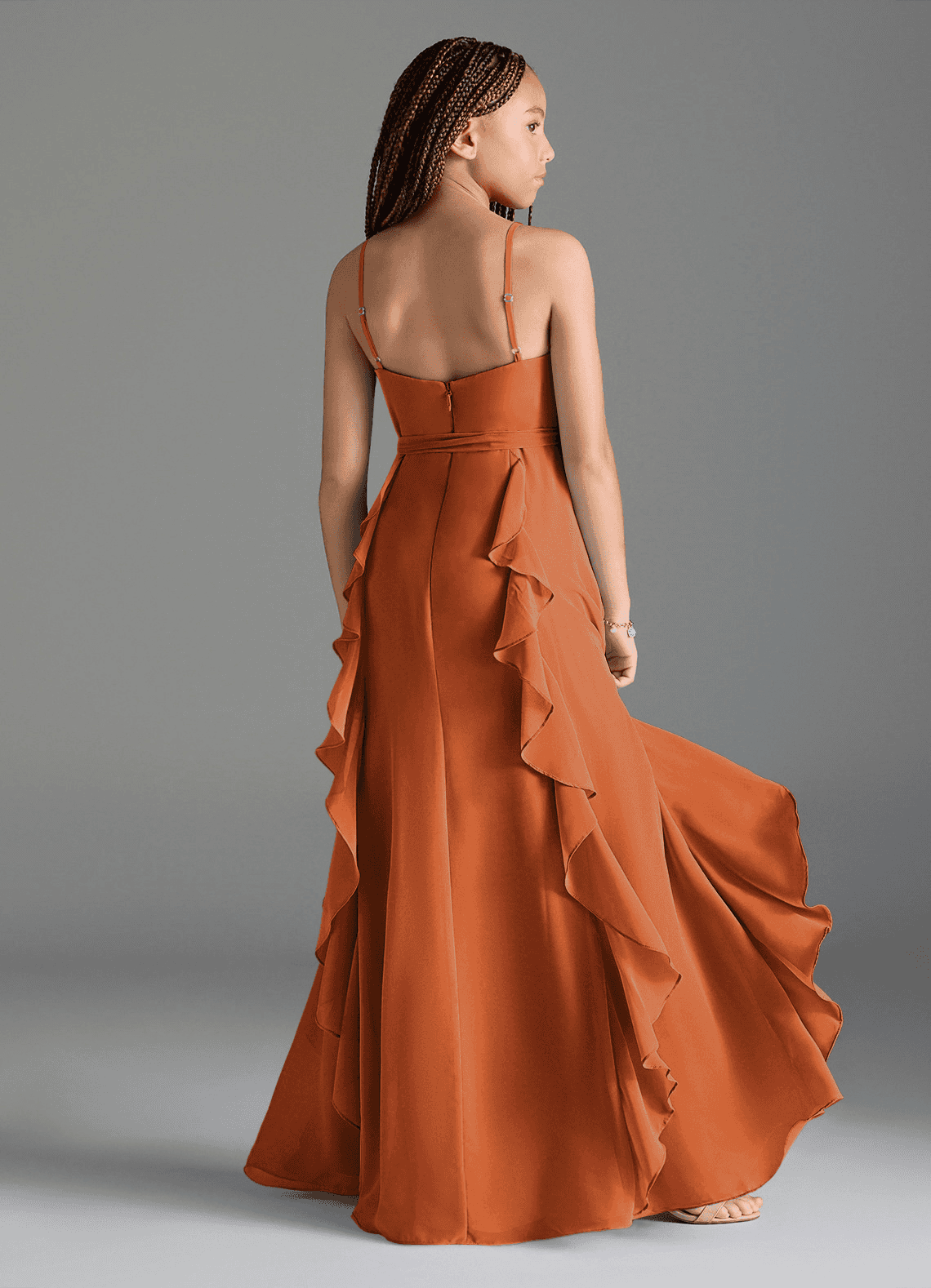 Azazie Peyton Junior Vestido Canela de Chiffon de Linha A com Plissado image1