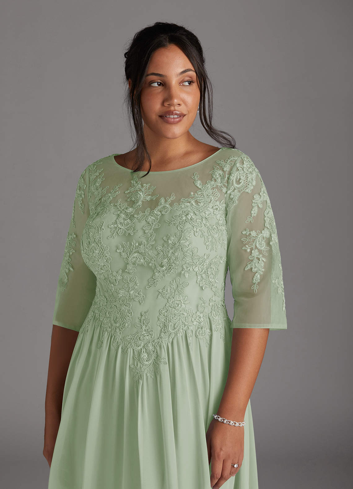 Azazie Mirielle vestidos de madre de la novia Vestido de Salvia Polvorienta de Gasa de Corte En A con Encaje Scoop image11