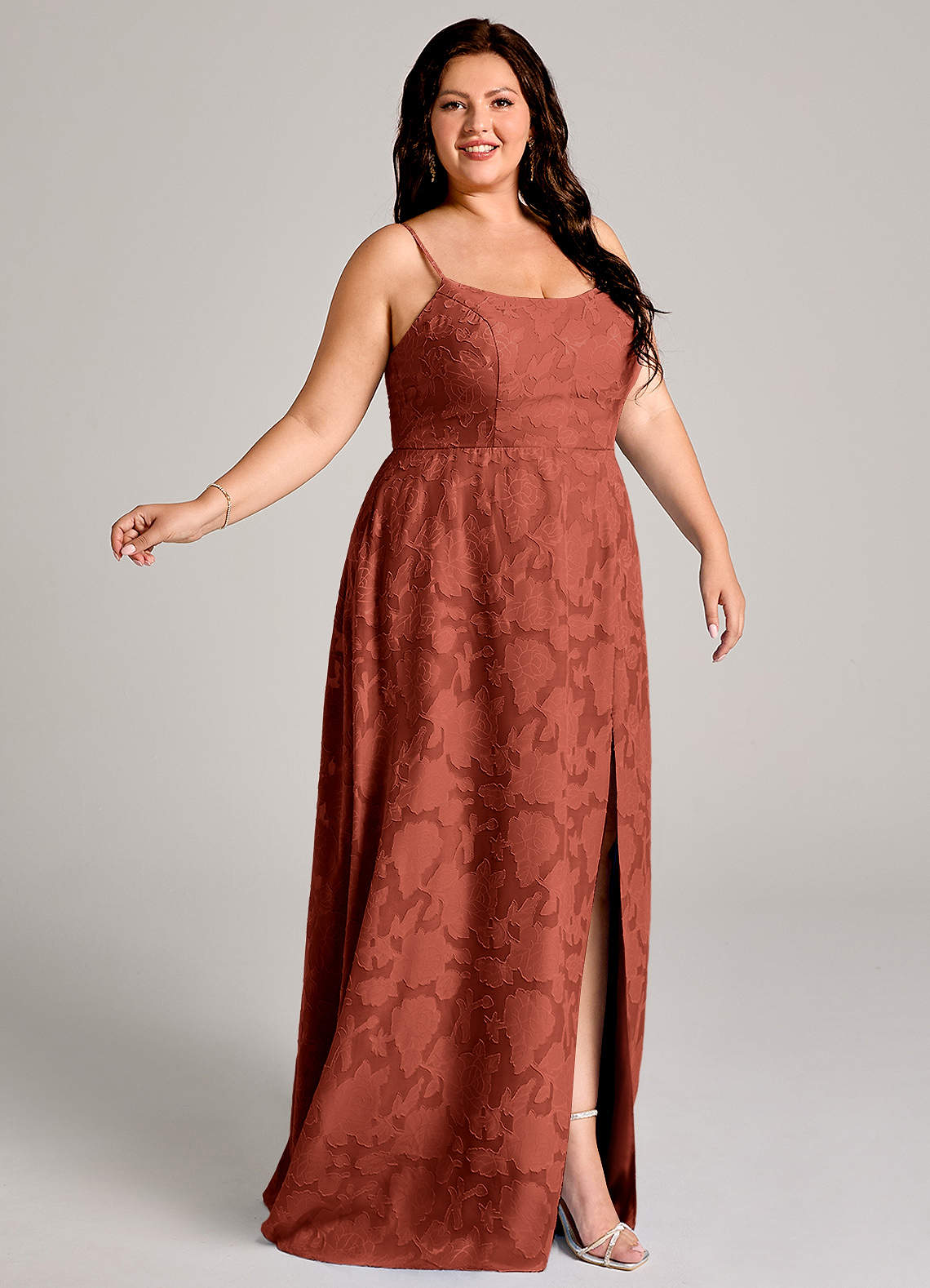 Azazie Moira Robes de demoiselle d'honneur Robe Trapèze en Blumen-Burnout Fente Latérale Terracotta image8