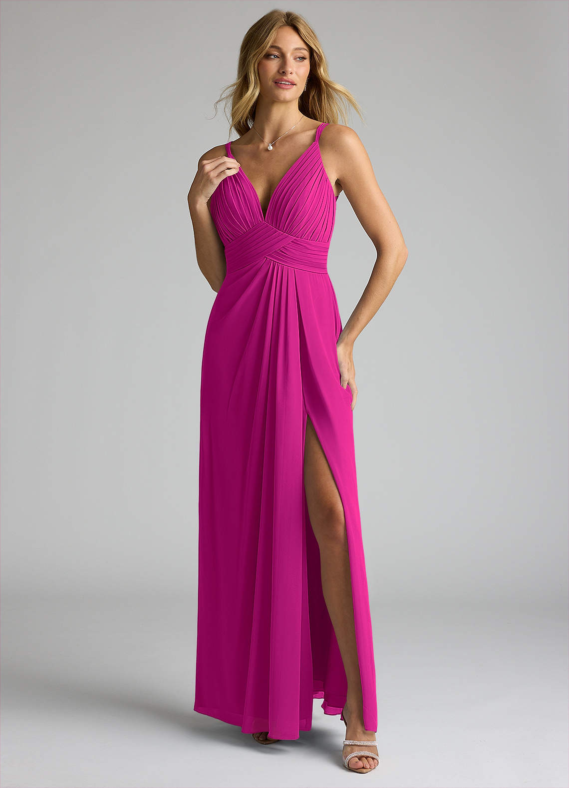 Azazie Maren Allure Vestidos de damas de honor Vestido de Fucsia de Gasa de Corte En A con Cuello en V Encaje image1