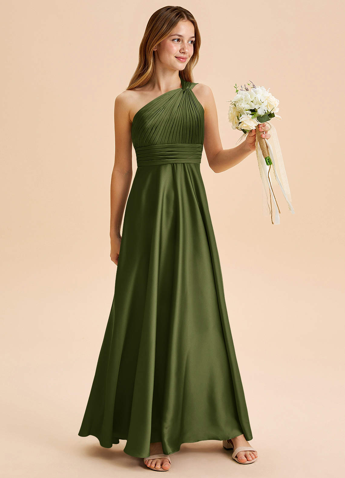 Azazie Charlize Junior Robe Trapèze en Satin extensible Plissée Olive image2