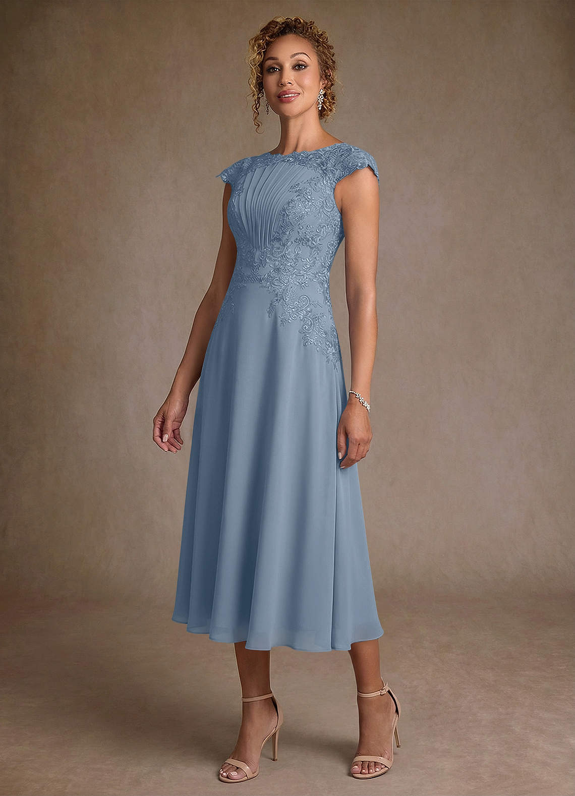 Azazie Crista Mère de la mariée Robes Robe Trapèze en Mousseline de soie Dentelle Bleu Poussiéreux image3
