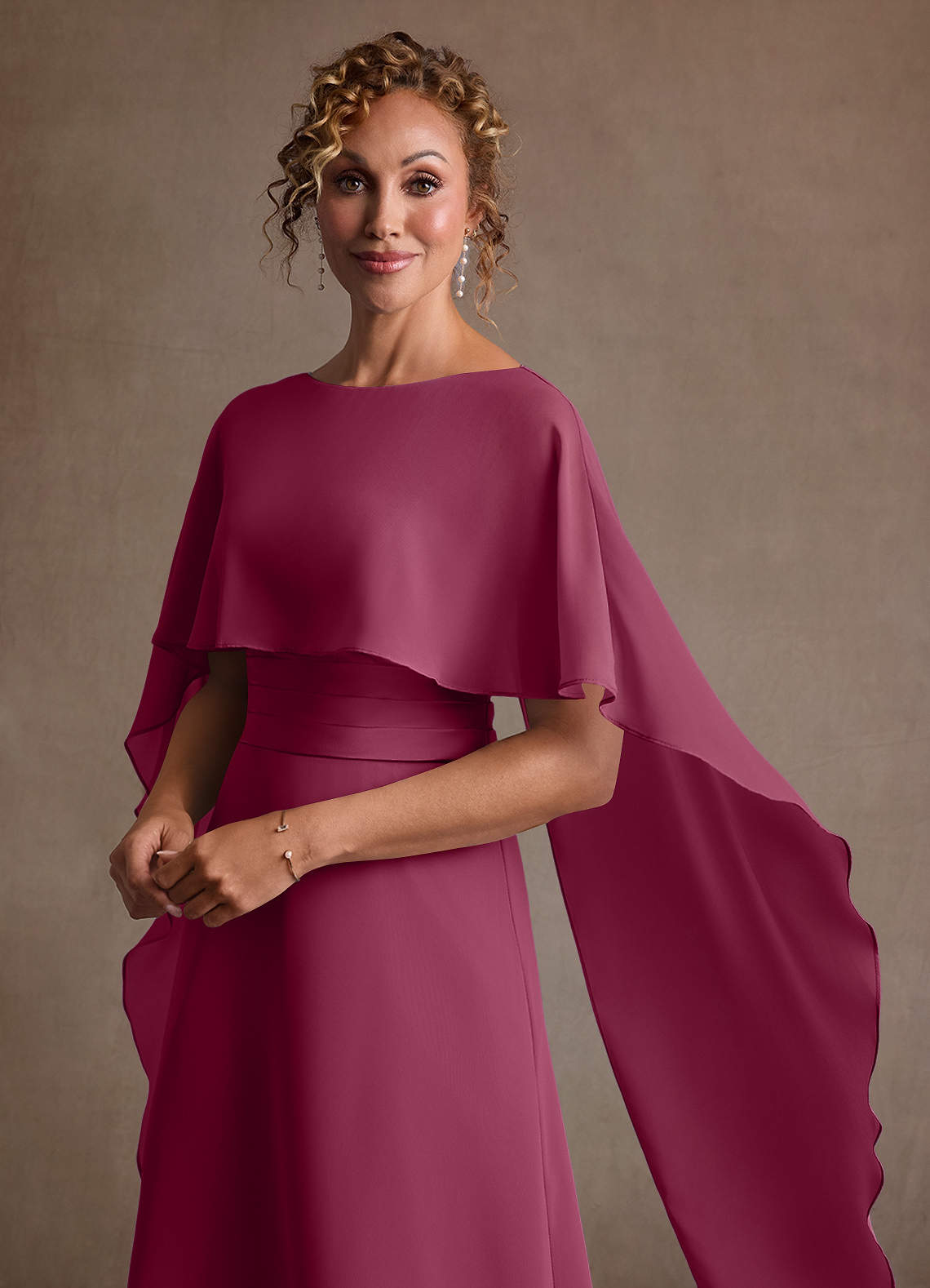 Azazie Marilla Mère de la mariée Robes Robe Trapèze en Mousseline de soie Plissée Mûre image7