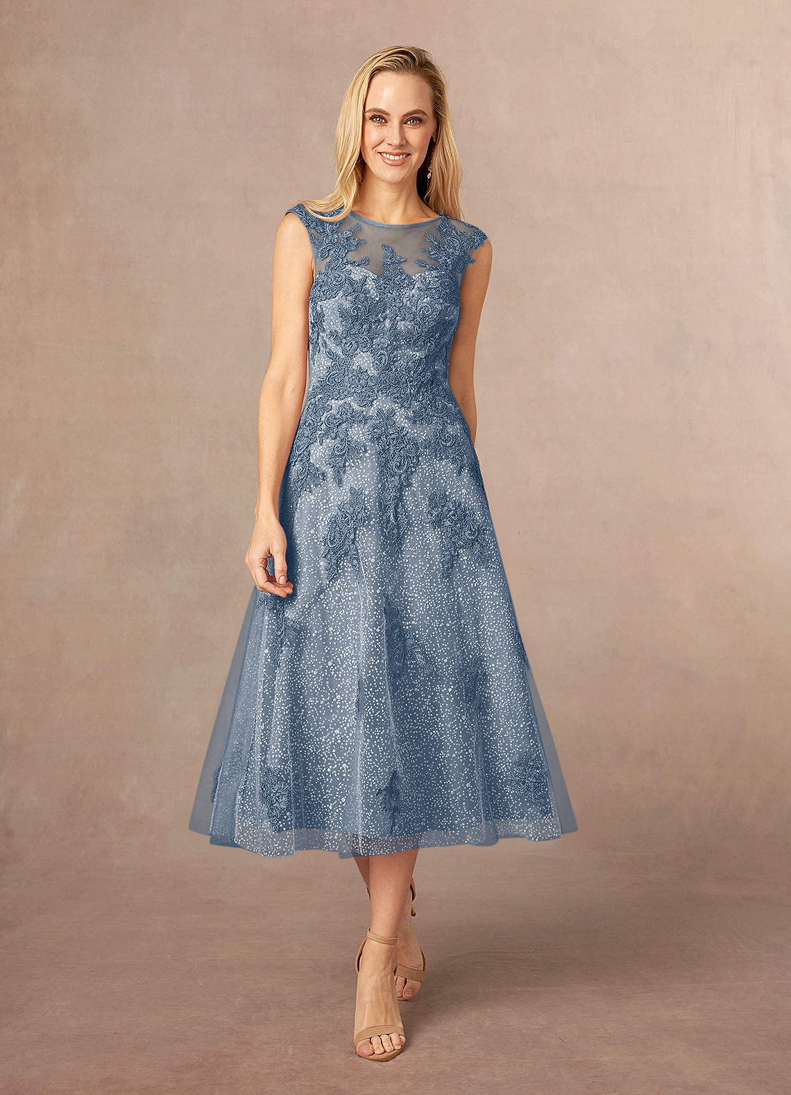 Azazie Flynn Mère de la mariée Robes Robe Trapèze en Tulle Col bateau dentelle Violet Crépusculaire image1