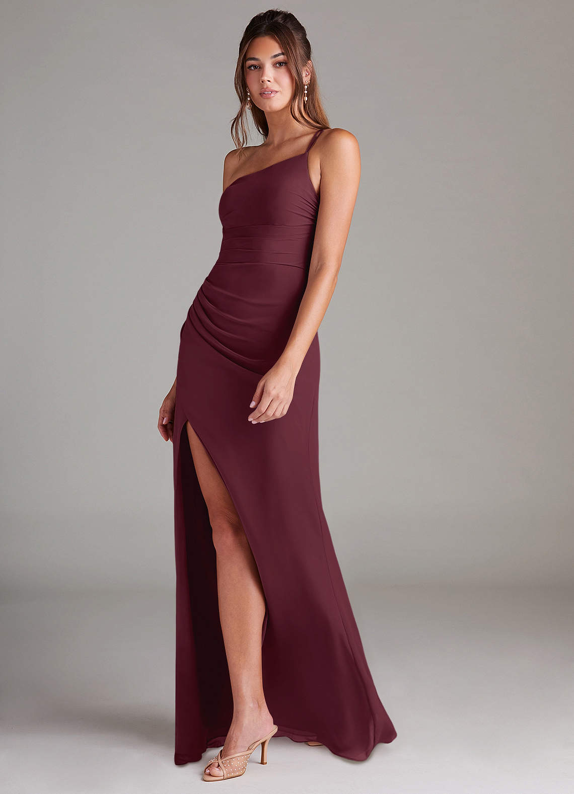 Azazie Eren Vestidos de damas de honor Vestido de Cabernet de Gasa de Corte Recto con Hombro unilateral image4