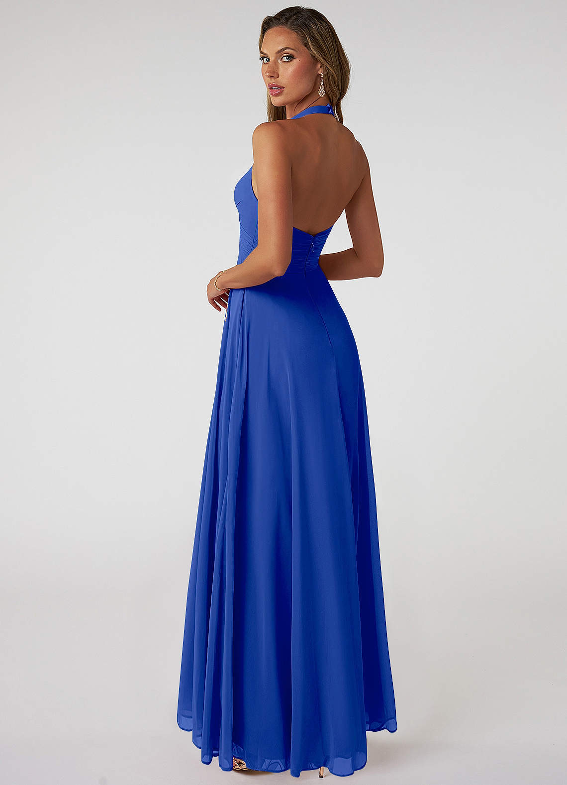 Azazie Tessie Vestidos de damas de honor Vestido de Azul Real de Gasa de Corte en A con Cuello en V plisado image1
