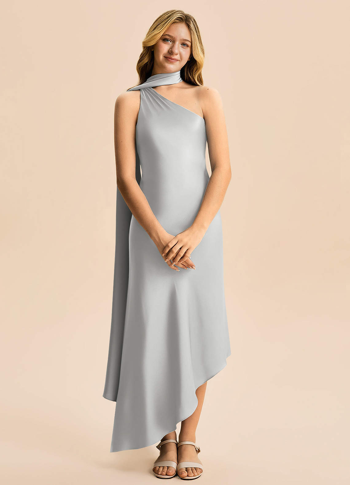 Azazie Briony Junior Vestido Prata de Cetim elástico de Bainha com Plissado image6