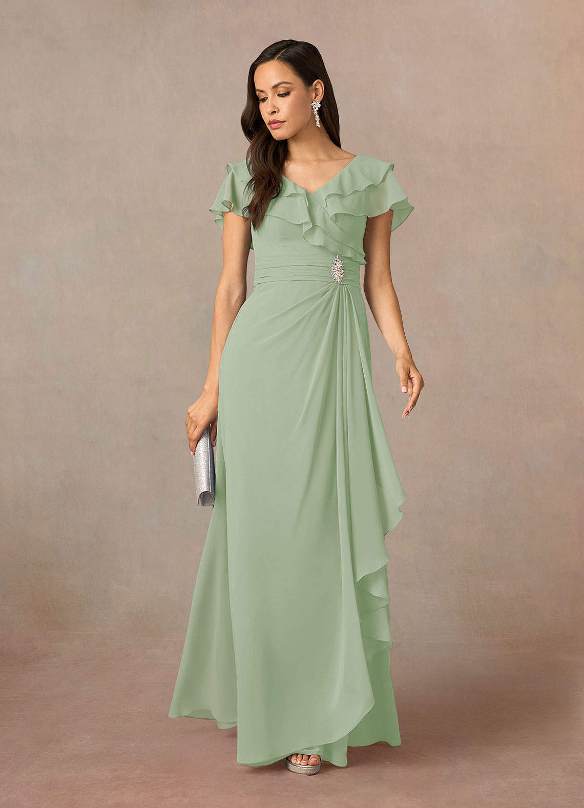 Azazie Snapdragon Mère de la mariée Robes Robe Trapèze en Mousseline de soie Col en V froncé Vert Sauge image1