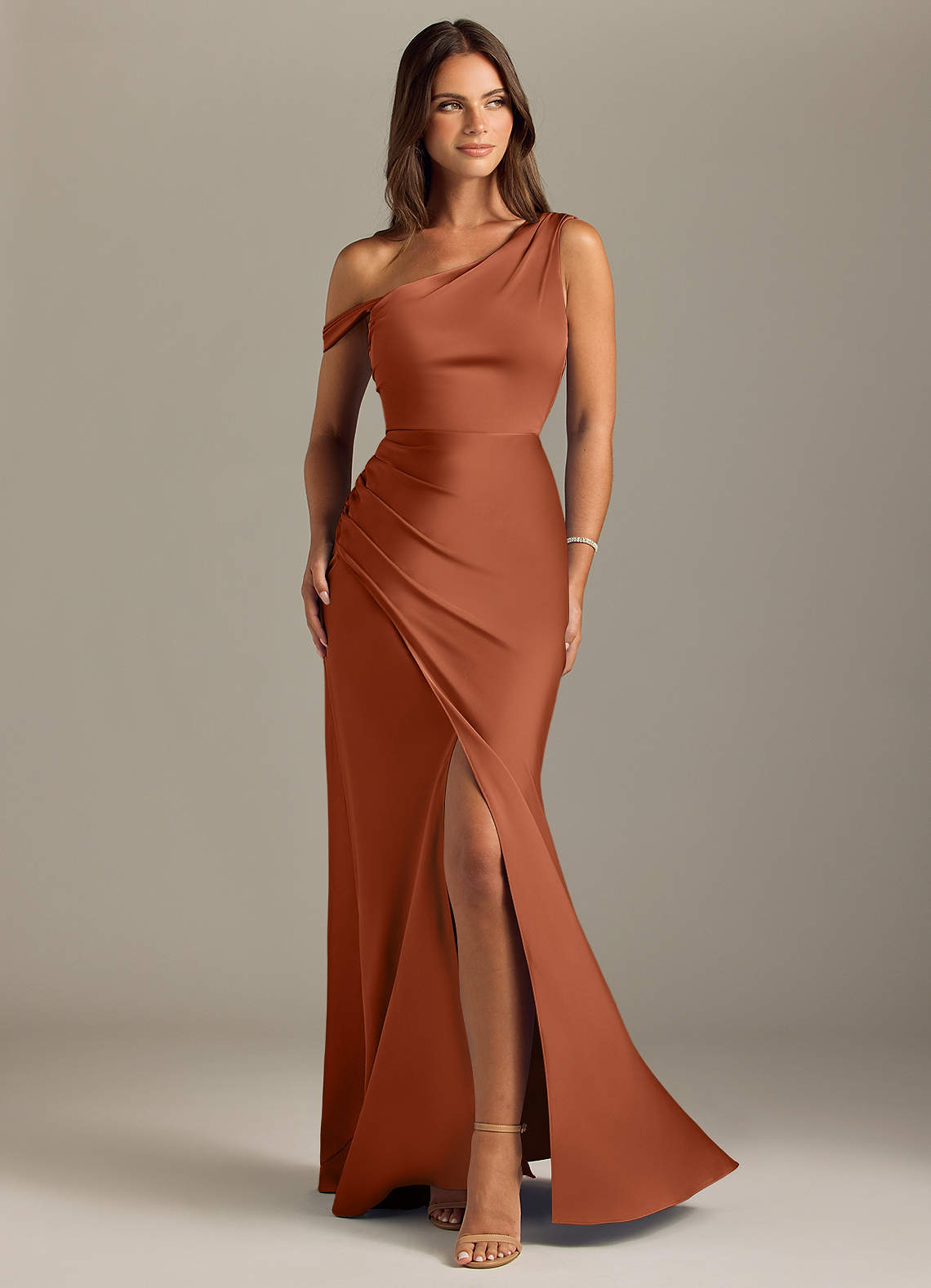 Azazie Madelyn Brautjungfernkleider Wandelbar Meerjungfrau-Linie Schulterfrei Stretch-Satin Kleid Zedernrose image1