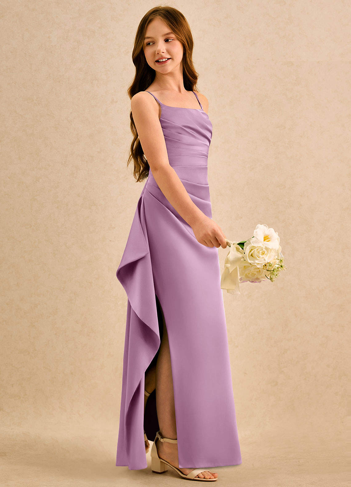 Azazie Cannoli Girls Formal Robe Demoiselle D'honneur Fillette Robe Trapèze en Satin extensible Plissée Glycine image4