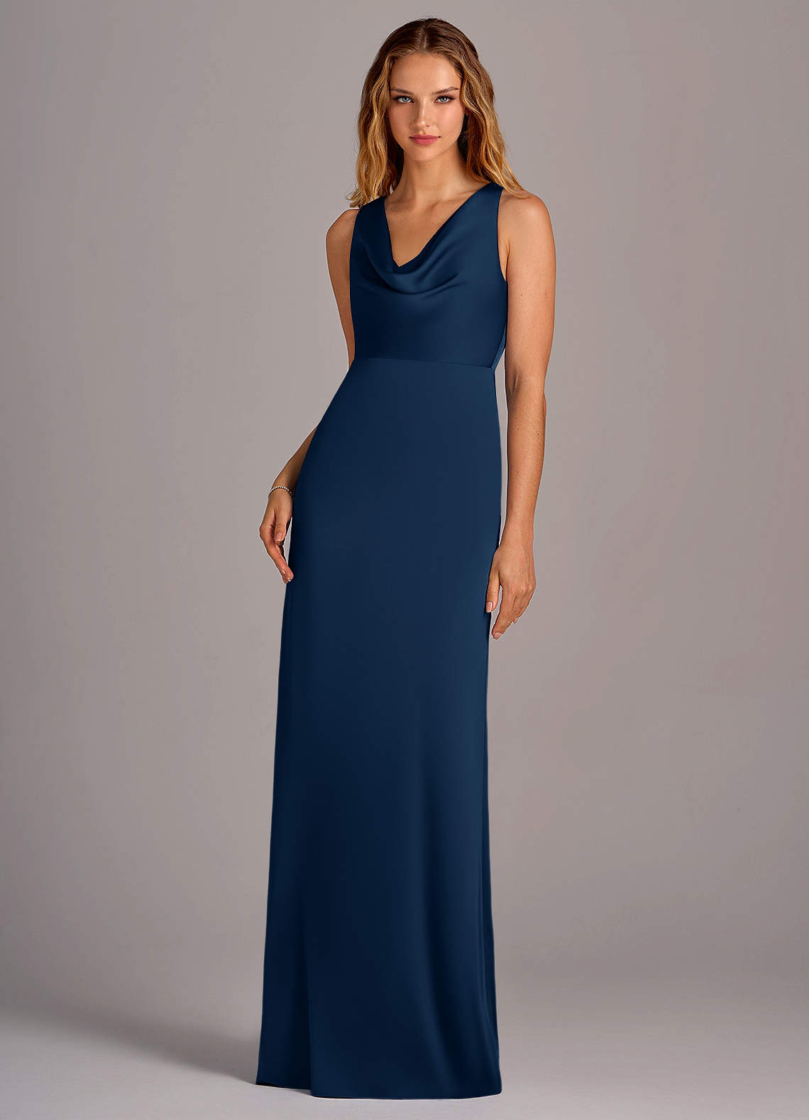 Azazie Wrenlee Vestidos de damas de honor Vestido de Azul Marino Oscuro de Satén Elástico de Corte en A image1