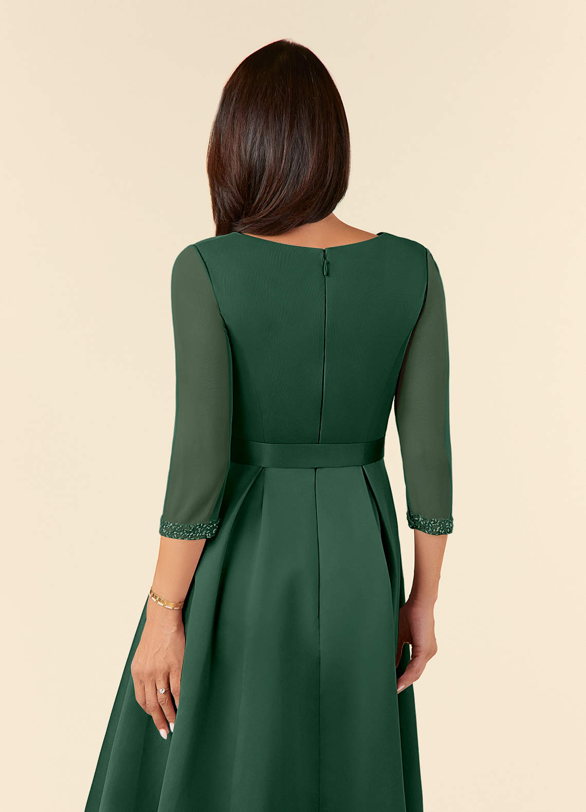 Azazie Maritza Kleider für die Brautmutter A-Linie Plissee Matte Satin Kleid Dunkelgrün image4