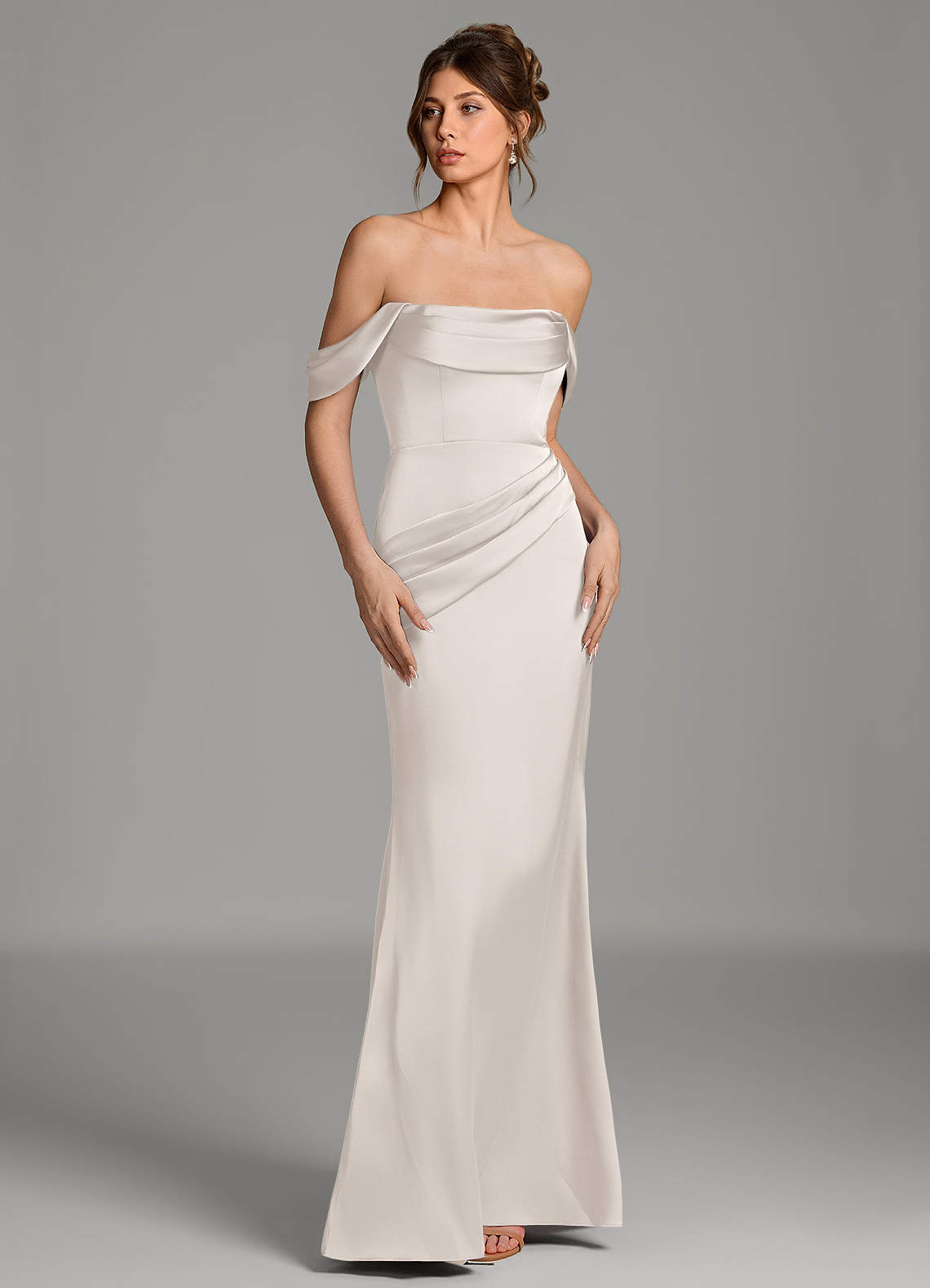 SatinマーメイドEye Lash Laceドレス Azazie Alanis White Alabaster Stretch Satin Bridesmaid Dresses