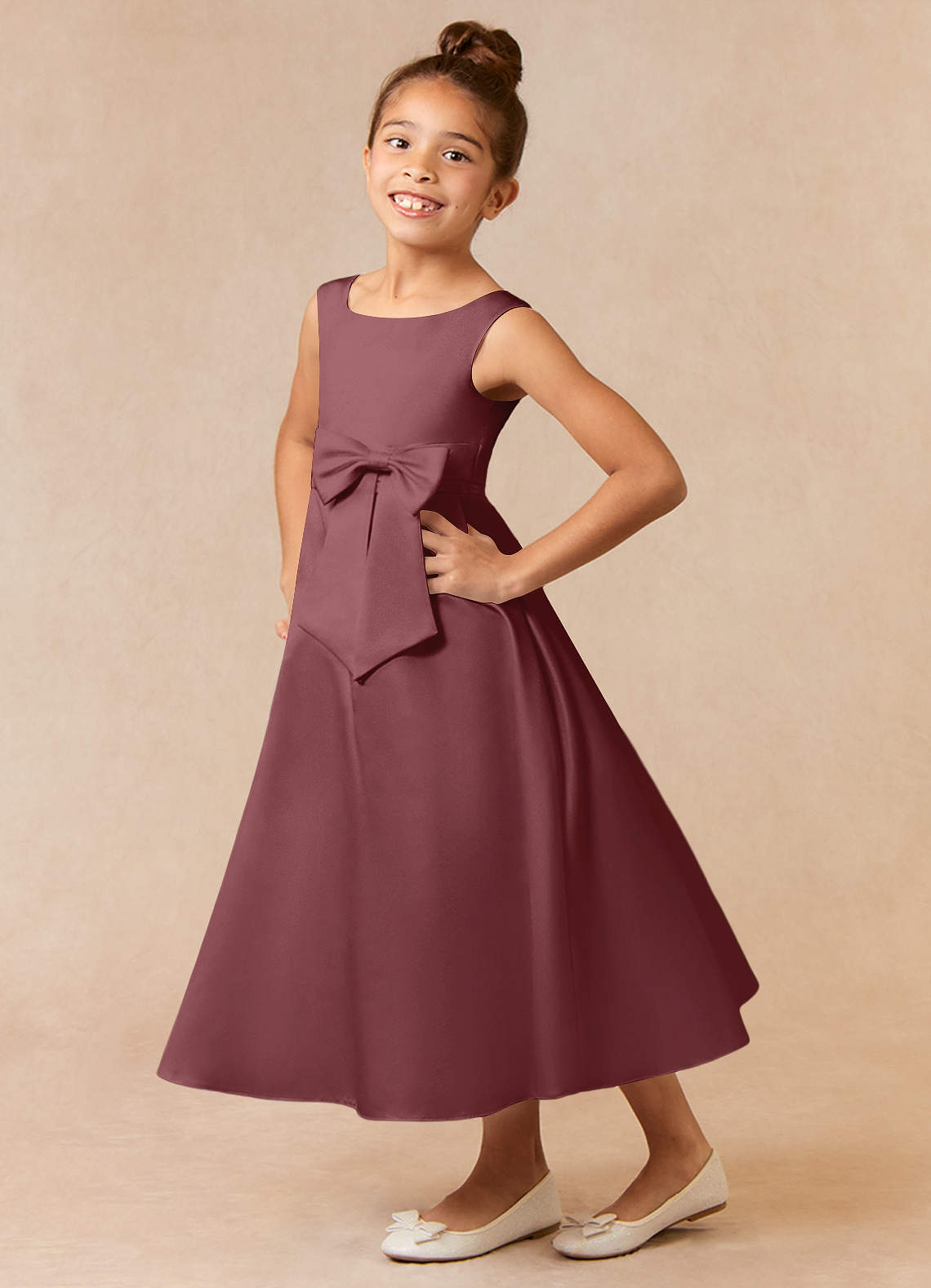 Azazie Lindy vestidos de niña de las flores Vestido de Rosa Del Desierto de Satin Mate de Acampanado con Plisado image1