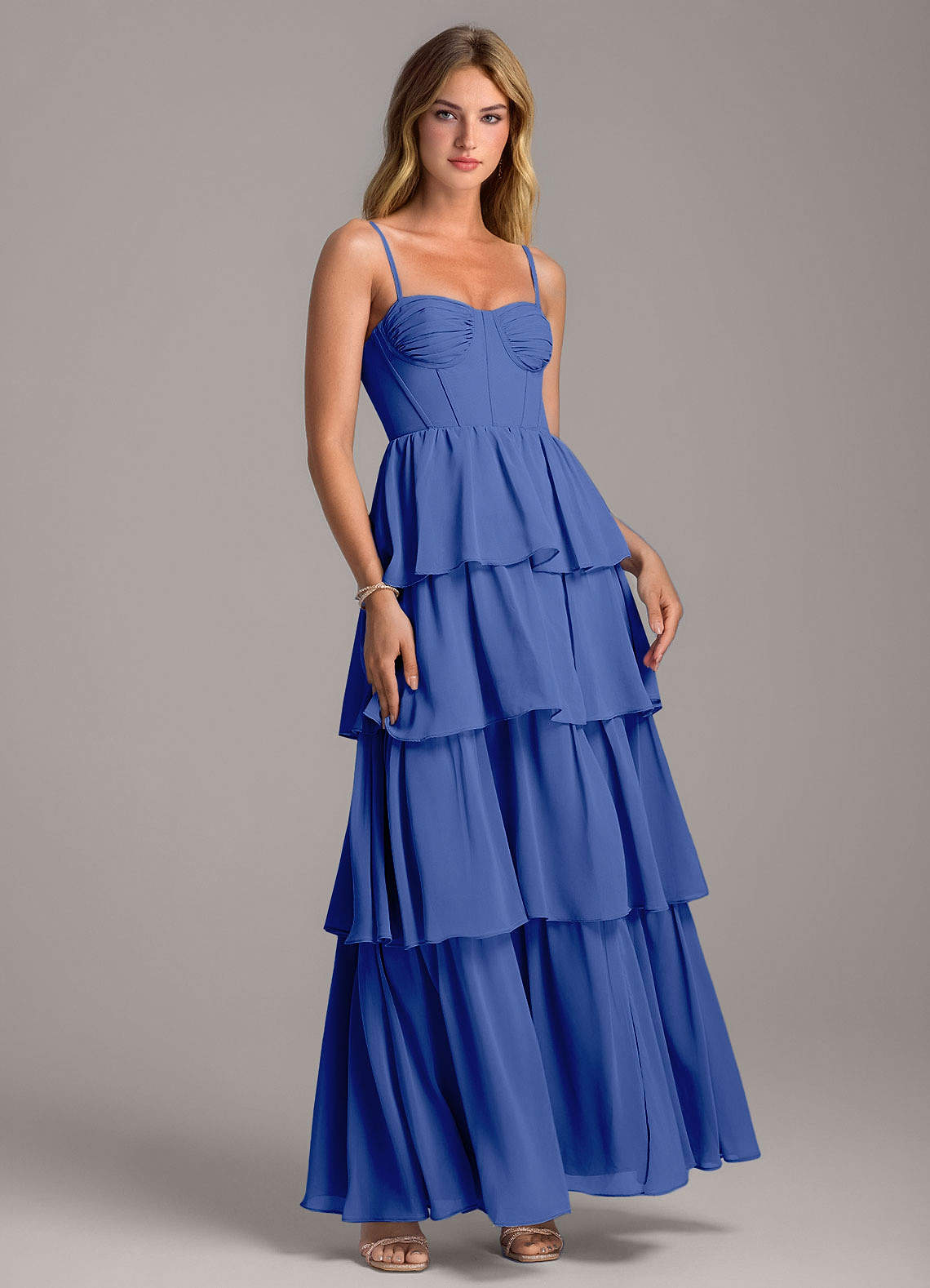 Azazie Alanna Vestidos de damas de honor Vestido de Azul Real de Gasa de Corte en A con Escote de Corazón image1