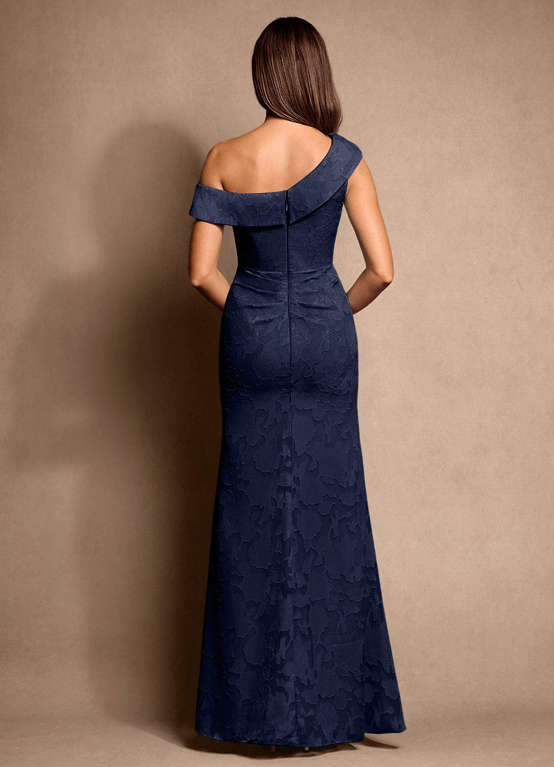 Azazie Hamptons vestidos de madre de la novia Vestido de Azul Marino Oscuro de Devorado Floral de Corte En A con Plisado image2