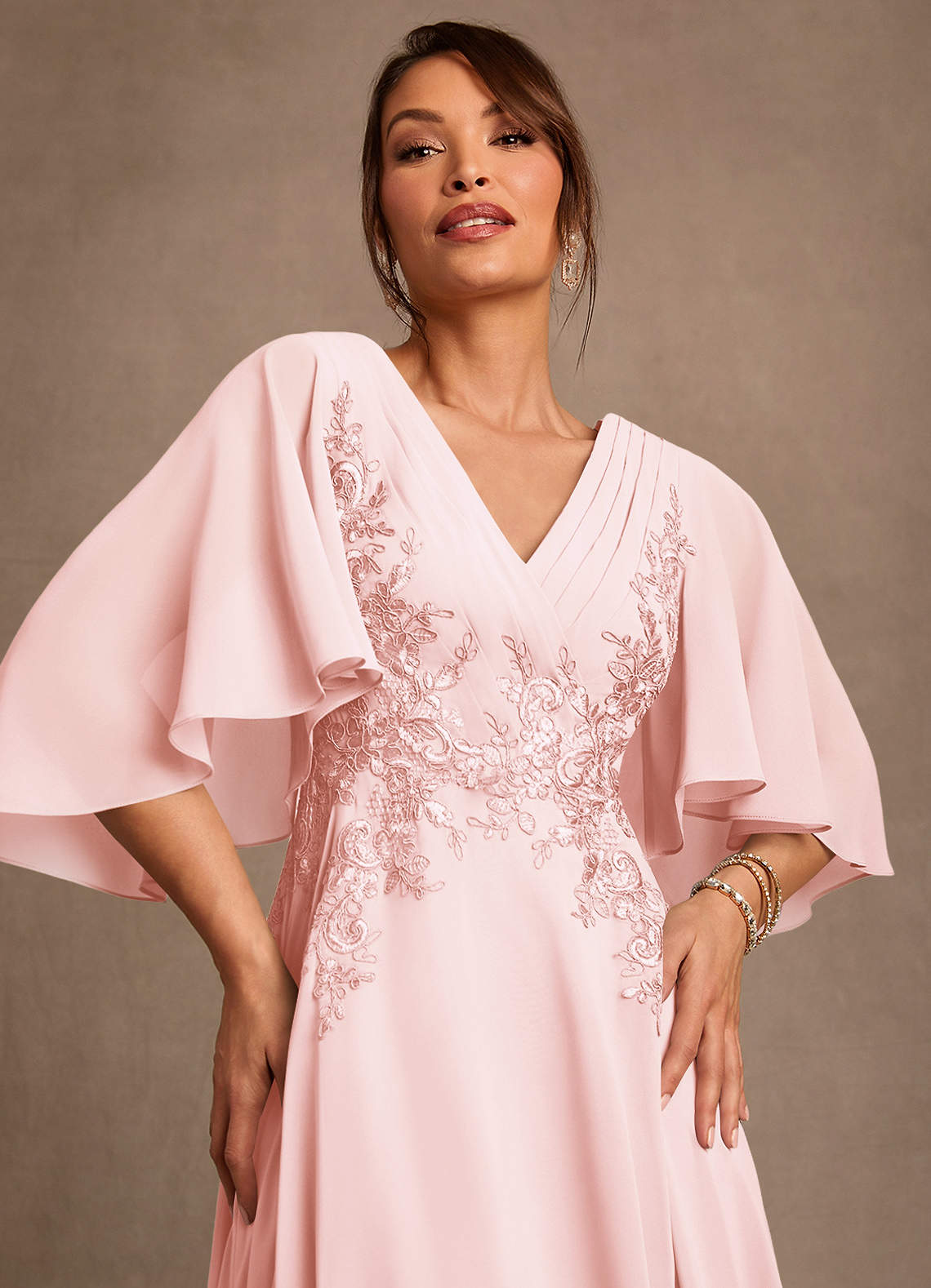 Azazie Tilda Mère de la mariée Robes Robe Trapèze en Mousseline de soie Dentelle Rose Pâle image4