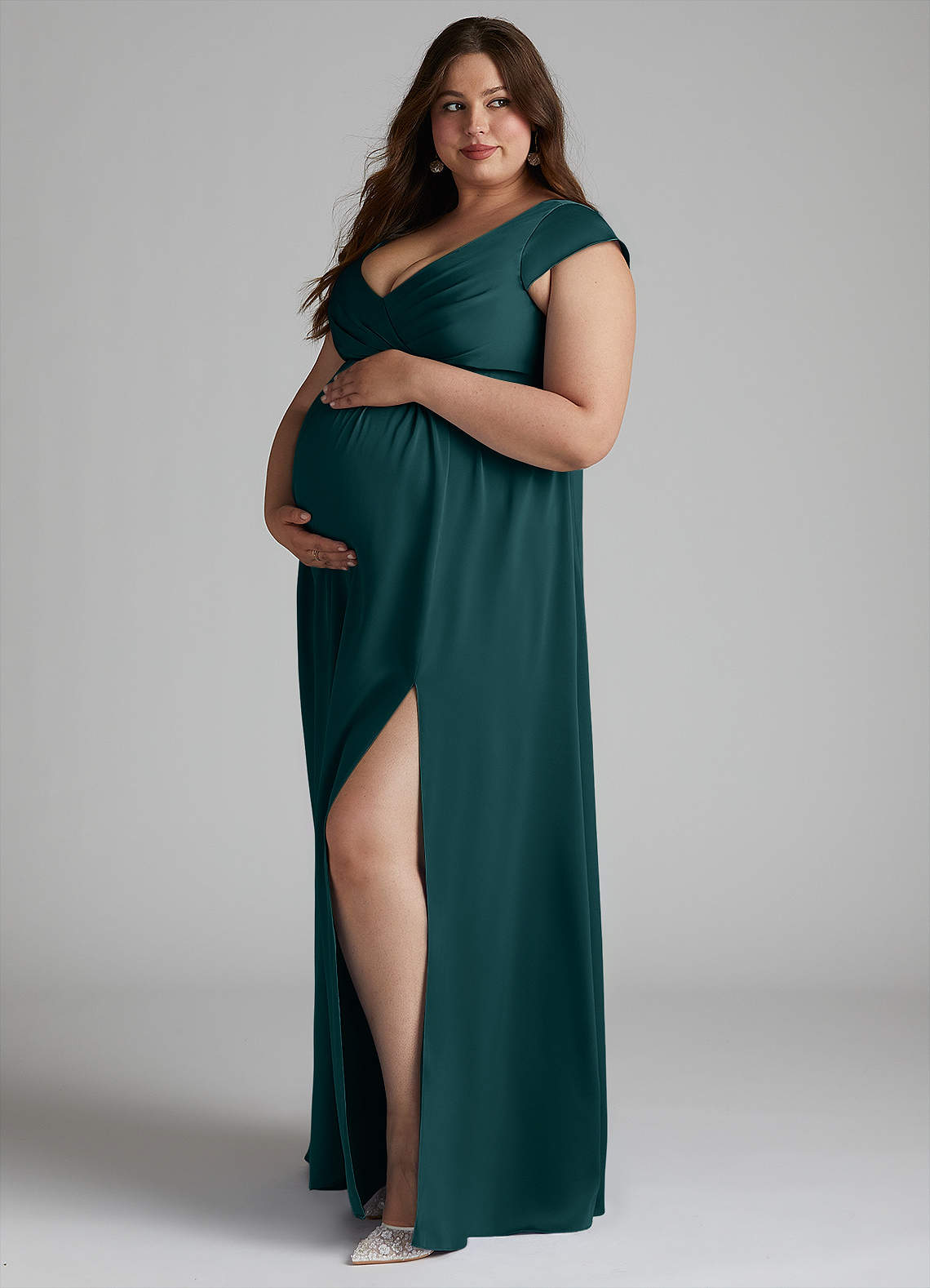 Azazie Allessia Robes de demoiselle d'honneur de maternité Robe Trapèze Plissée Longueur ras du sol Satin extensible image1