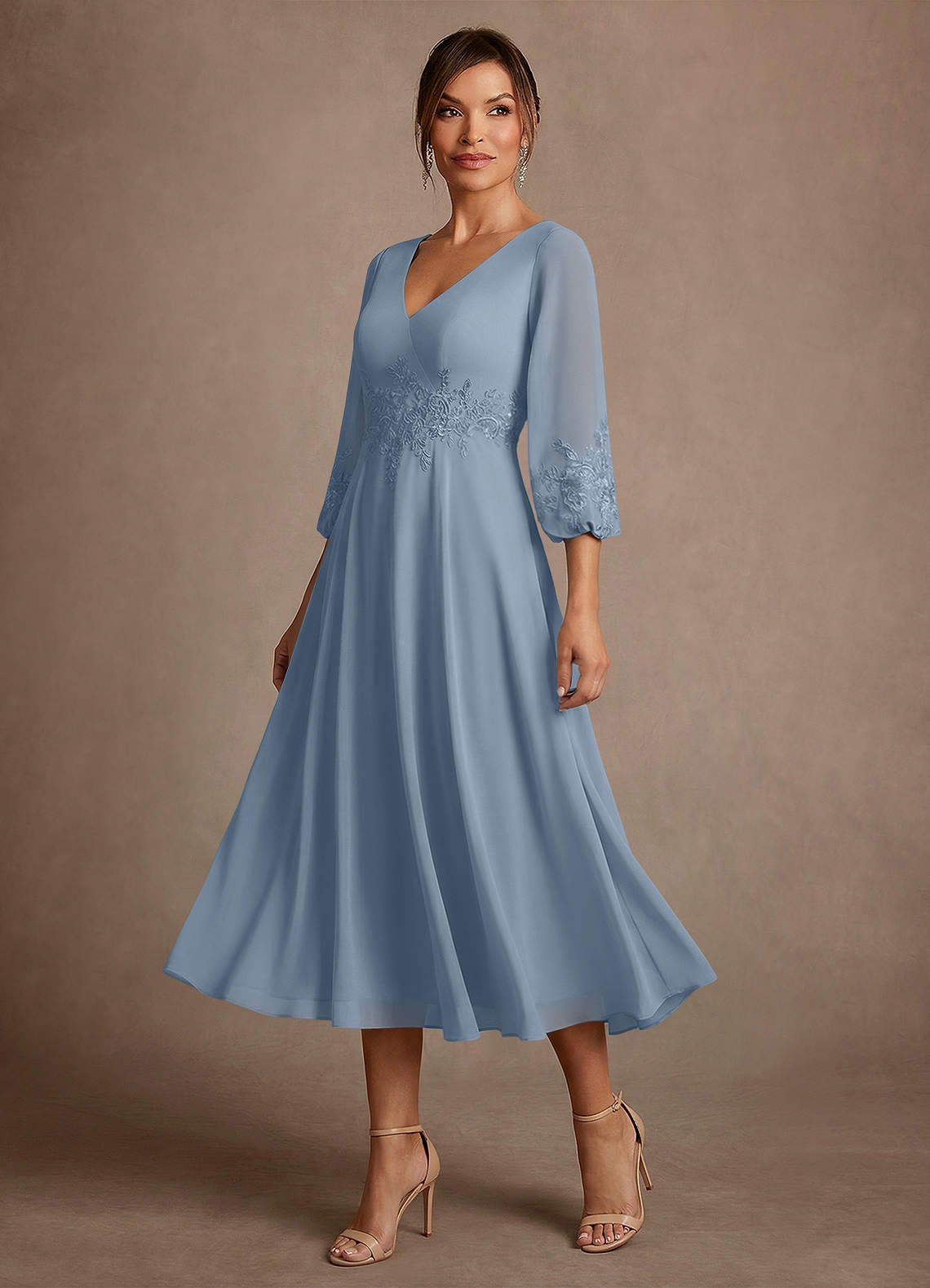 Azazie Ana Vestidos para mãe da noiva Vestido Azul Empoeirado de Chiffon de Linha A com Renda image3