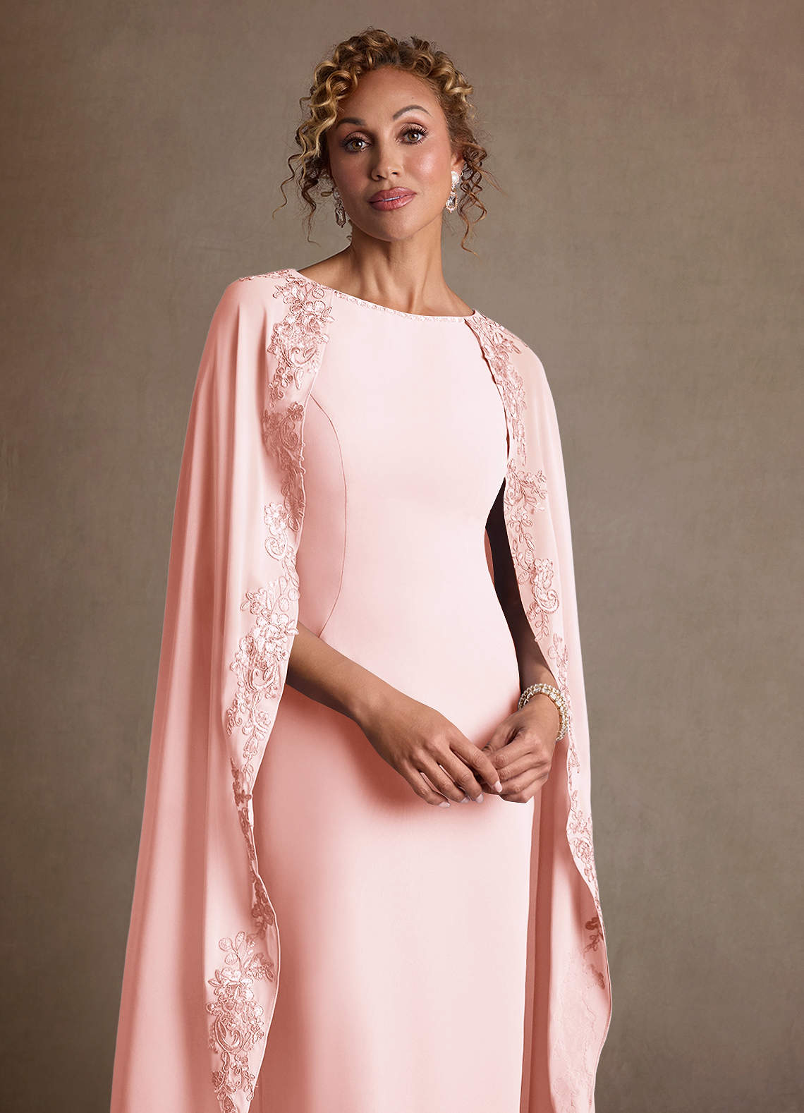 Azazie Artemisia Vestidos para mãe da noiva Vestido Rosa Corado de Chiffon de Bainha com Renda image5