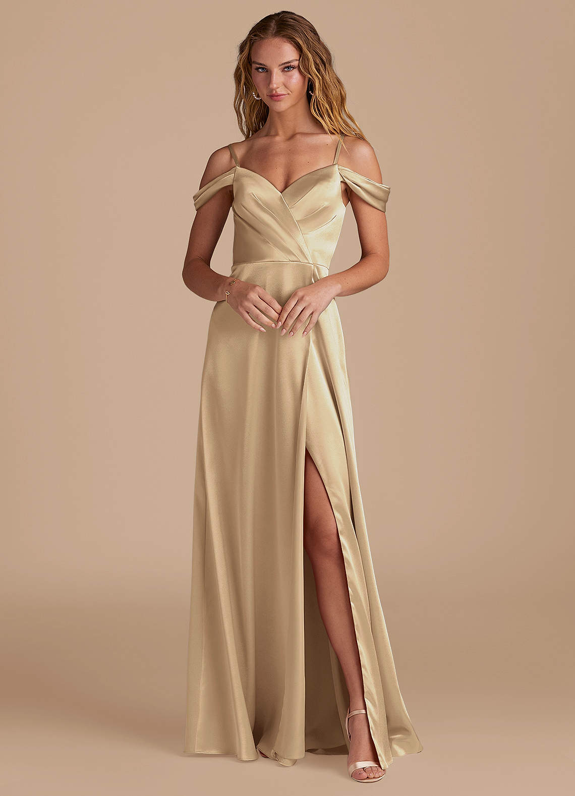 Azazie Ocean Robes de demoiselle d'honneur Robe Trapèze en Satiné métallisé Épaule décolletée Champagne image1