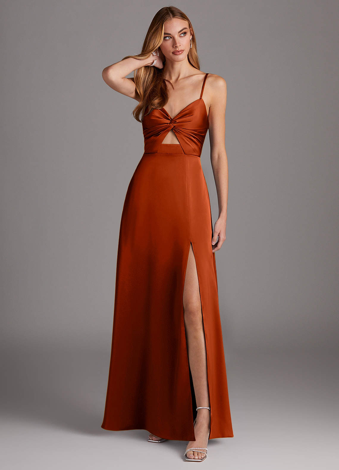 Azazie Jenna Robes de demoiselle d'honneur Robe Trapèze en Satin extensible Plissée Paprika image1