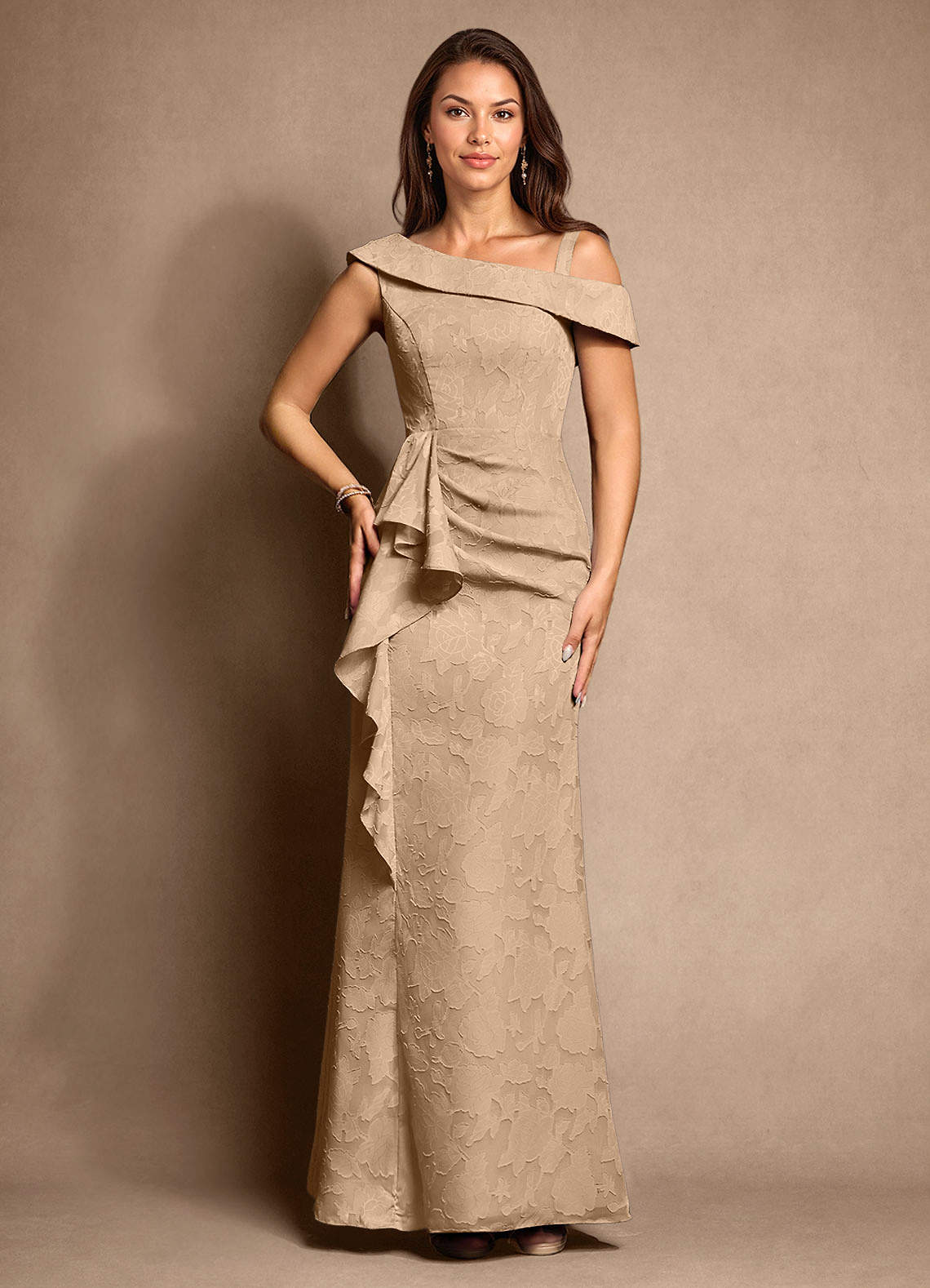Azazie Hamptons vestidos de madre de la novia Vestido de Champán de Devorado Floral de Corte En A con Plisado image5