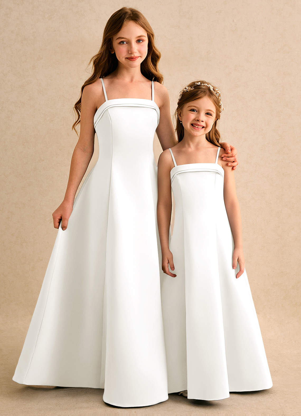 Azazie Izel Girls Formal Blomsterpigekjoler A-Line Plisseret Mat satin Gulv-længde Kjole image1