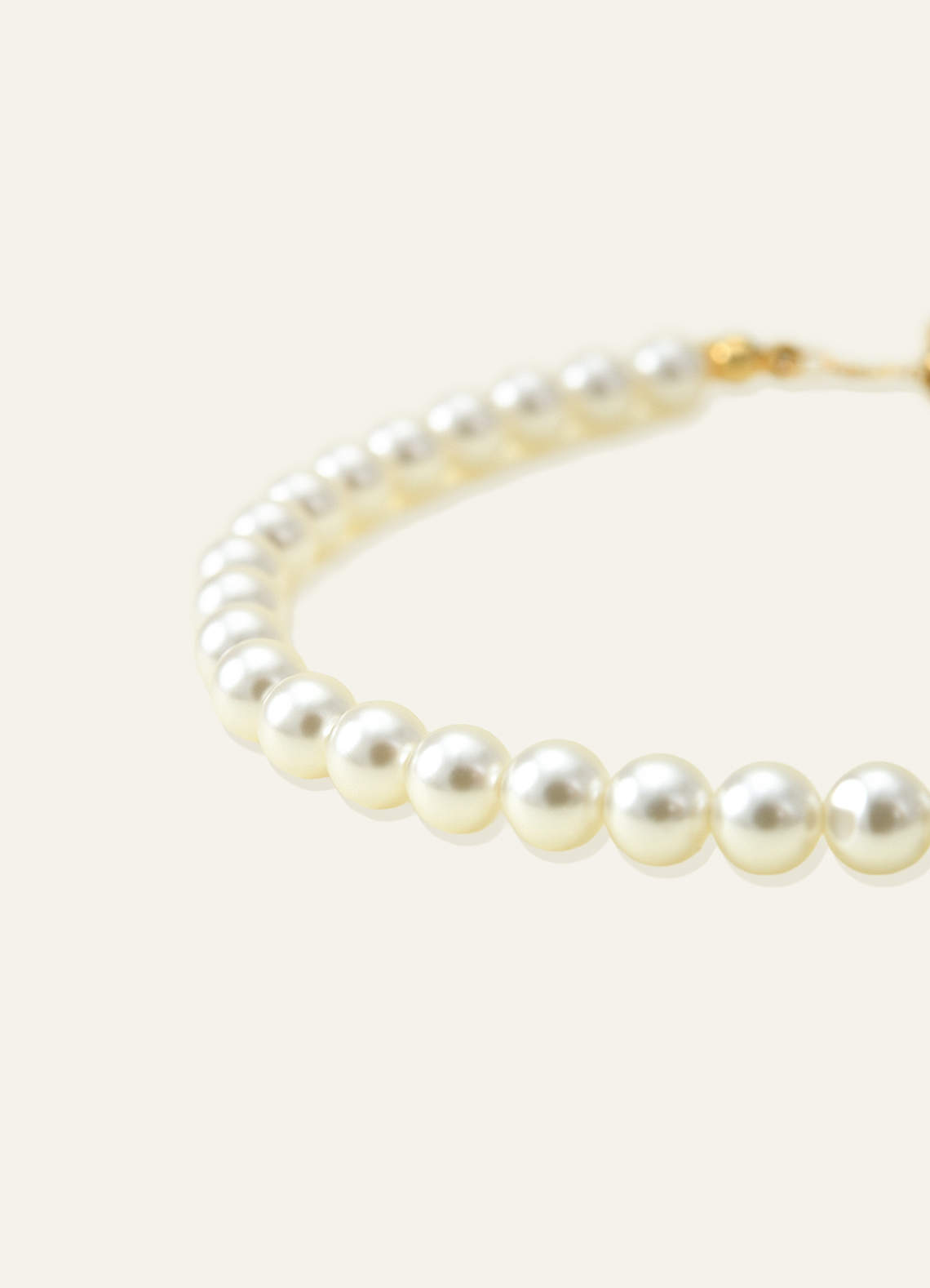 front Classic Pearl Bracelet