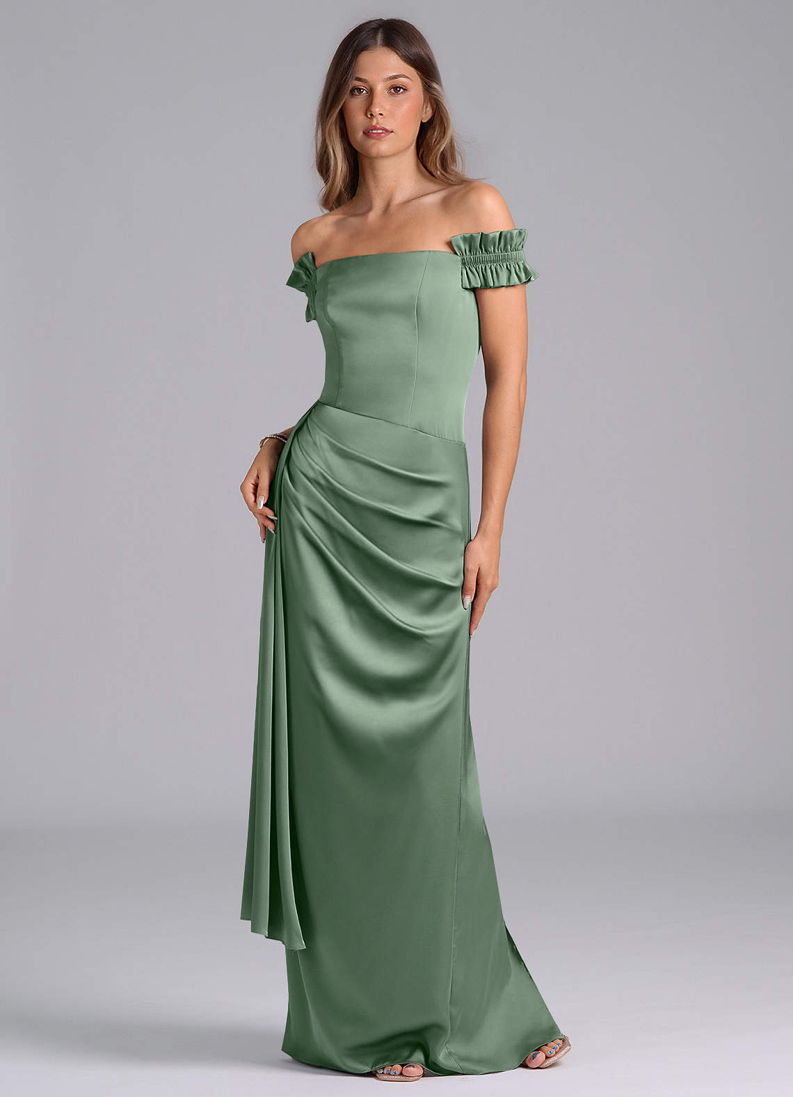 Azazie Kalysia Jurken voor bruidsmeisjes Converteerbaar Jurk van Stretch Satijn met Zeemeermin Off the Shoulder Matcha image1