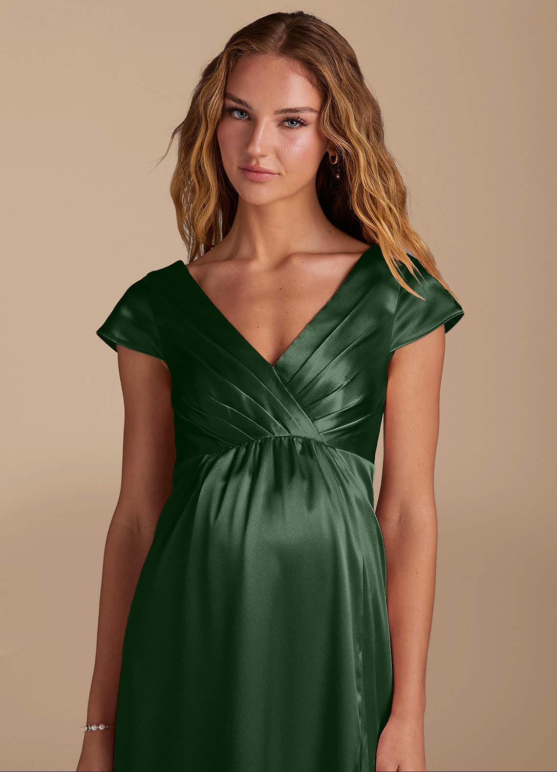 Azazie Allessia Vestidos de dama de honra para maternidade Vestir Linha A Comprimento do chão Cetim Metálico image6
