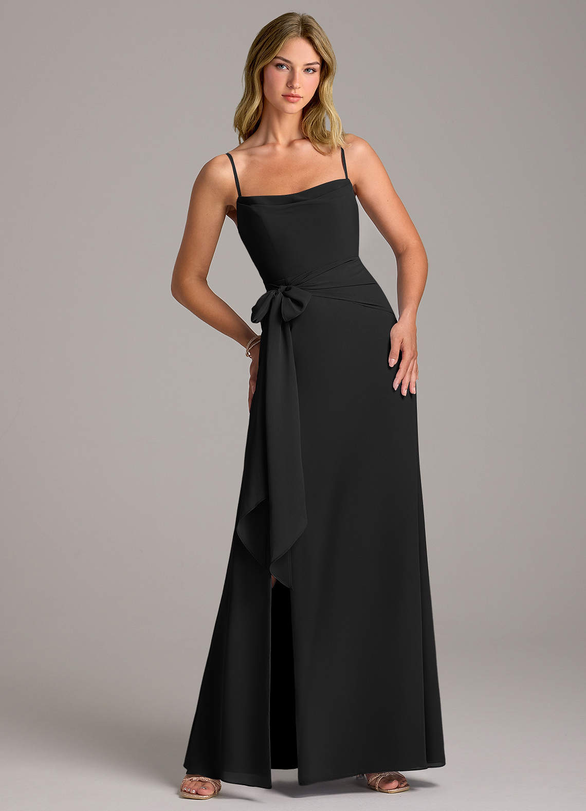 Azazie Tahlia Vestidos de damas de honor Vestido de Negro de Gasa de Corte en A con Con cinturón image1
