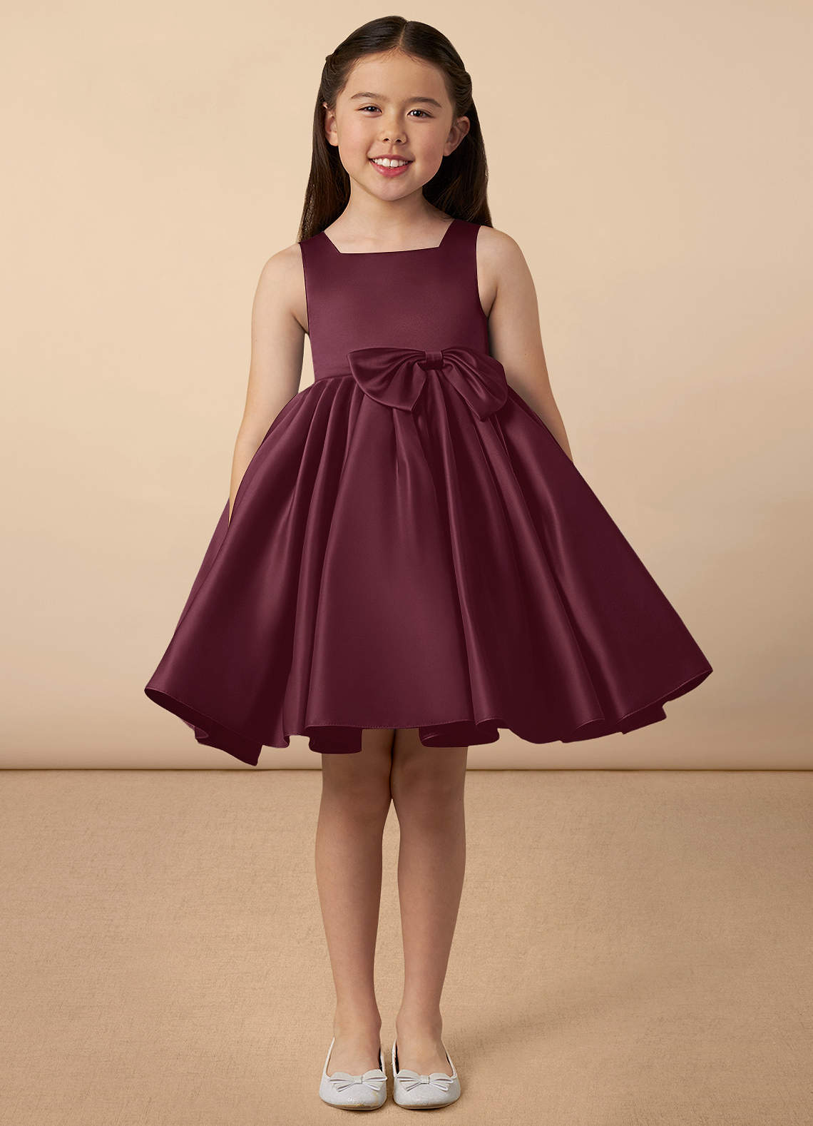 Azazie Bo Peep vestidos de niña de las flores Vestido de Cabernet de Satin Mate de Acampanado con Lazo image1
