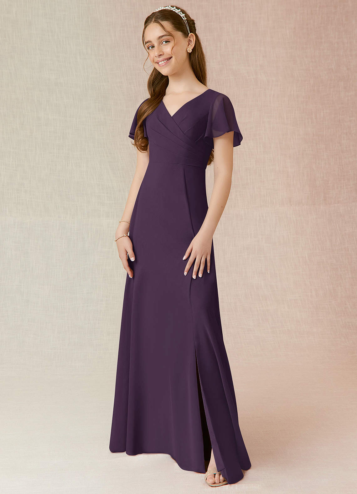 Plum junior hot sale bridesmaid dresses