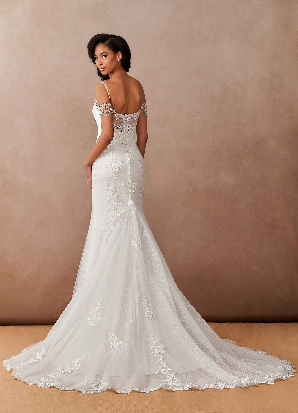 Azazie Saskia Vestidos de novia Vestido de Diamante Blanco de Tul de Corte Sirena con Lentejuela image7
