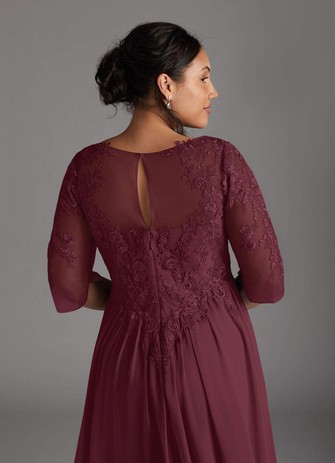 Azazie Mirielle vestidos de madre de la novia Vestido de Cabernet de Gasa de Corte En A con Encaje Scoop image10