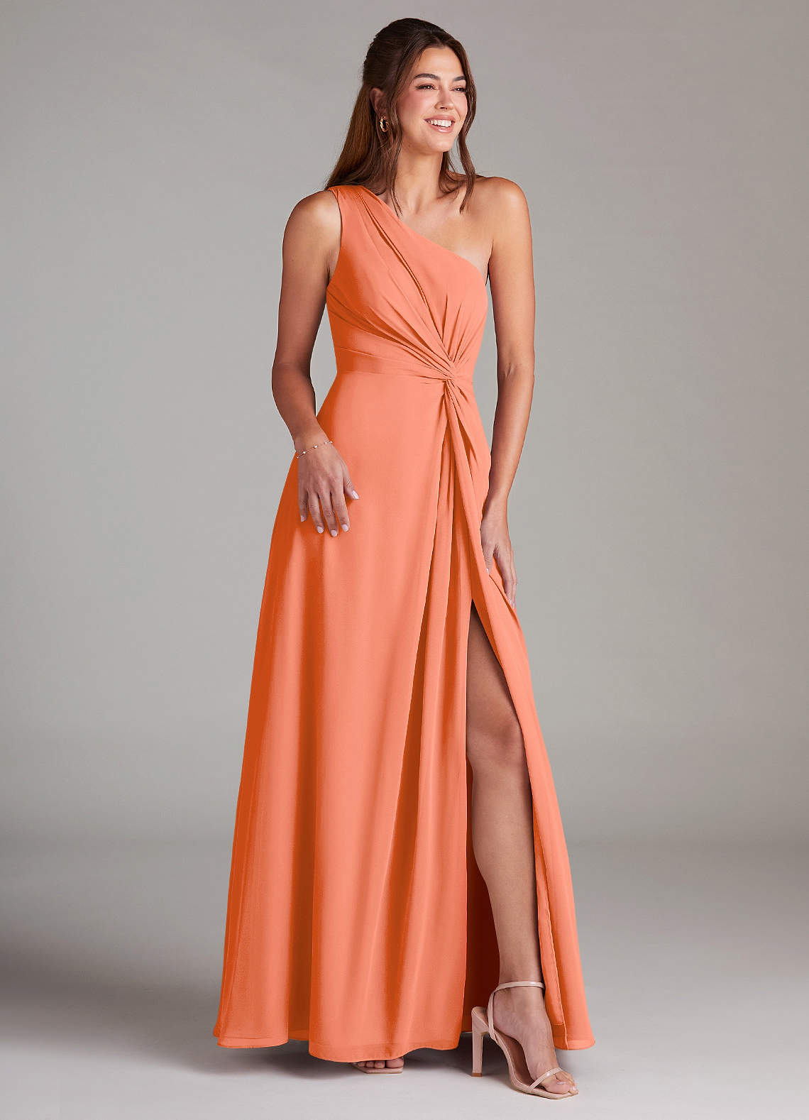Azazie Brooke Vestidos de damas de honor Vestido de Atardecer de Gasa de Corte en A con Hombro unilateral image3