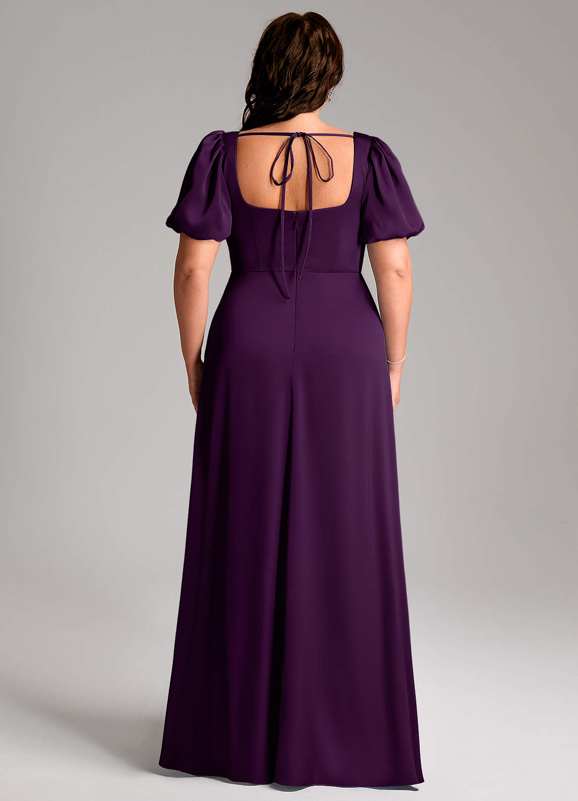 Azazie Fyona Vestidos de damas de honor Vestido de Uva de Satén Elástico de Línea A con Plisado image1