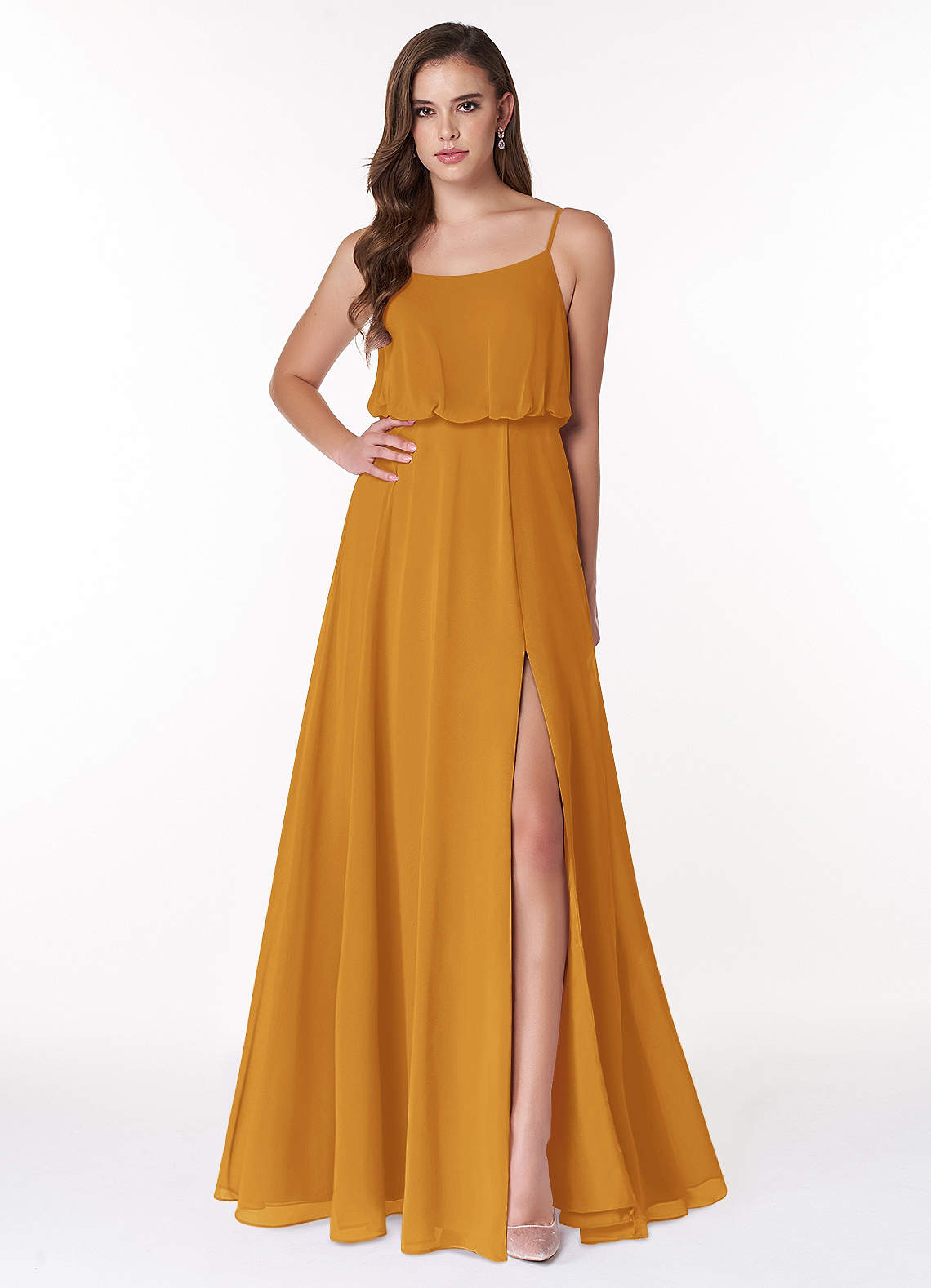 Azazie Lupe Robes de demoiselle d'honneur Robe Trapèze en Mousseline de soie Blouson échancré Caramel écossais image1