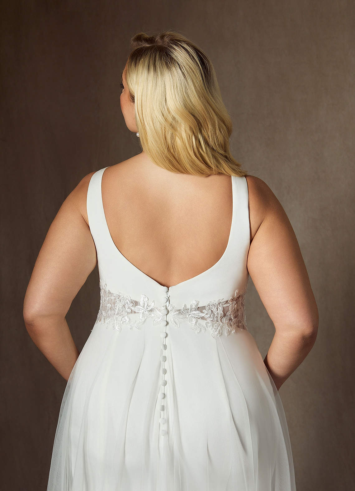 Azazie Ebony Robes de mariée Robe Trapèze en Crêpe Dos Satin Paillettes Blanc De Diamant image11