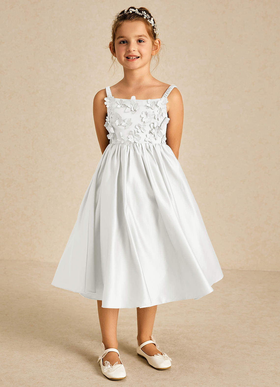 Azazie Midge Robe Demoiselle D'honneur Fillette Robe Trapèze en Mat Satiné Arc Blanc De Diamant image1