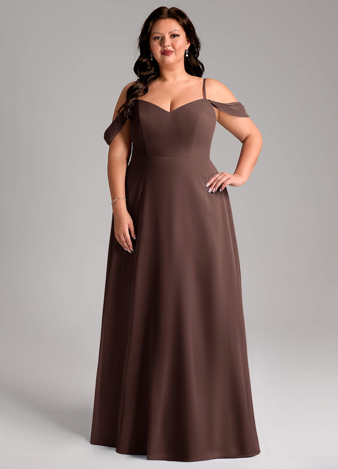 Azazie Marley Brautjungfernkleider Wandelbar A-Linie Schulterfrei Chiffon Kleid Ganache image1