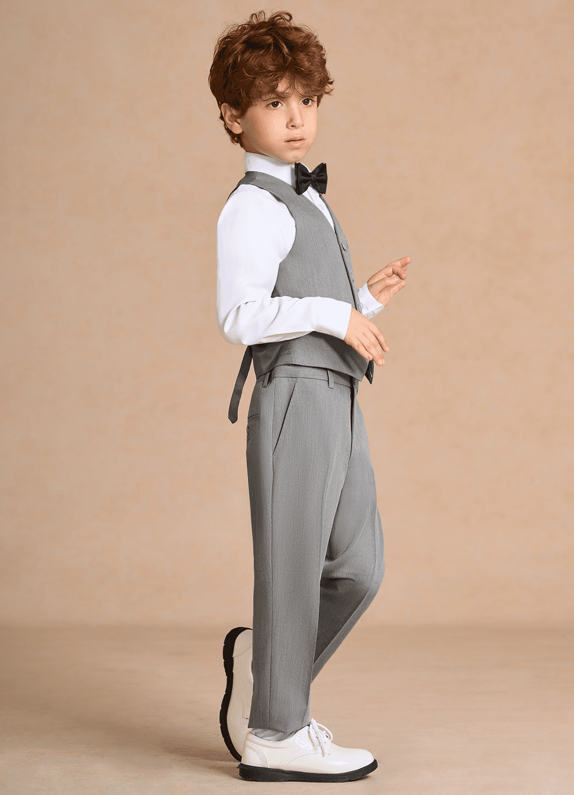 front Oliver Grey Boys 5-Piece Suit With Bow Tie